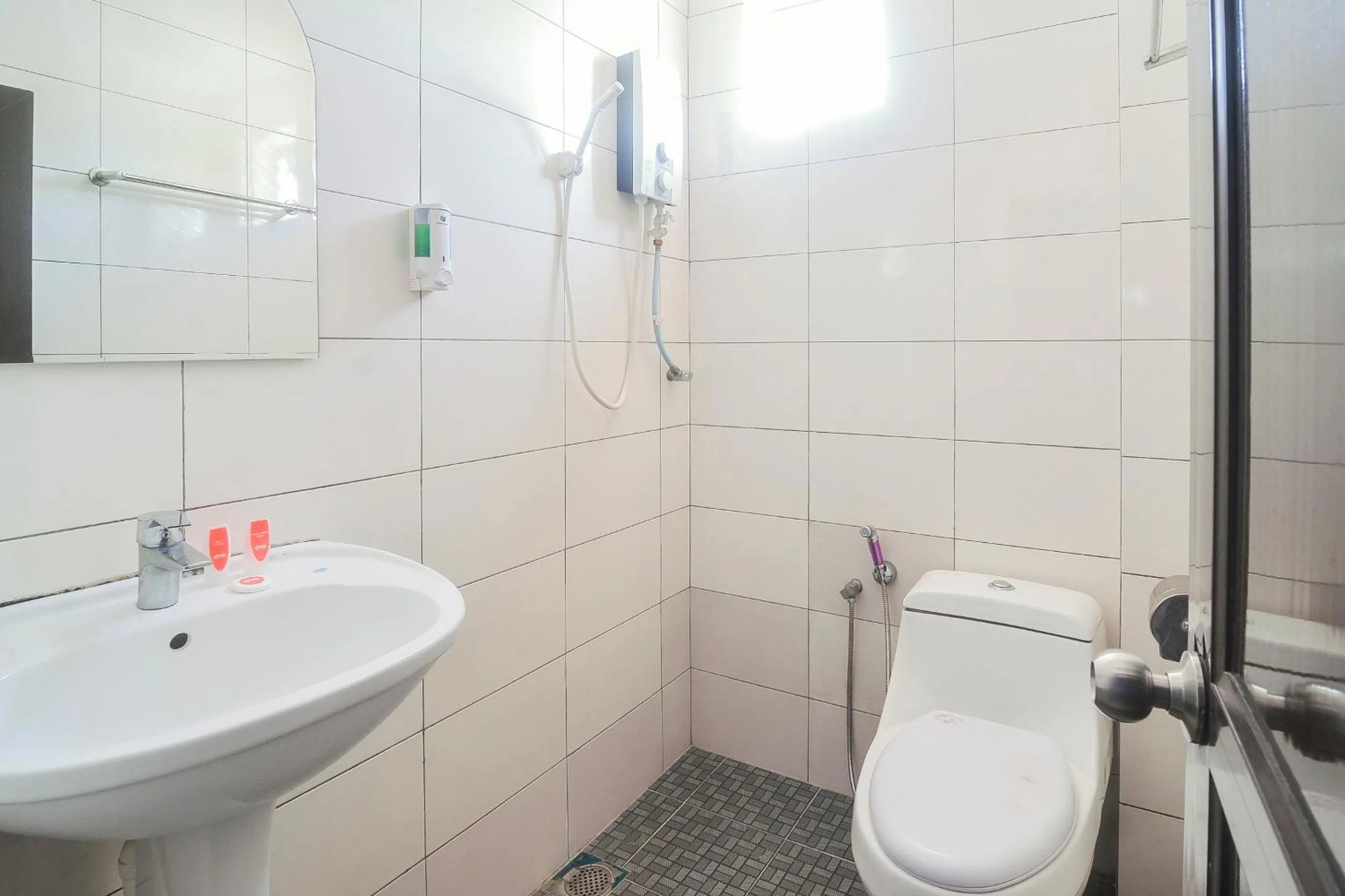 Bathroom in Hotel O 396 Home Sweet Home