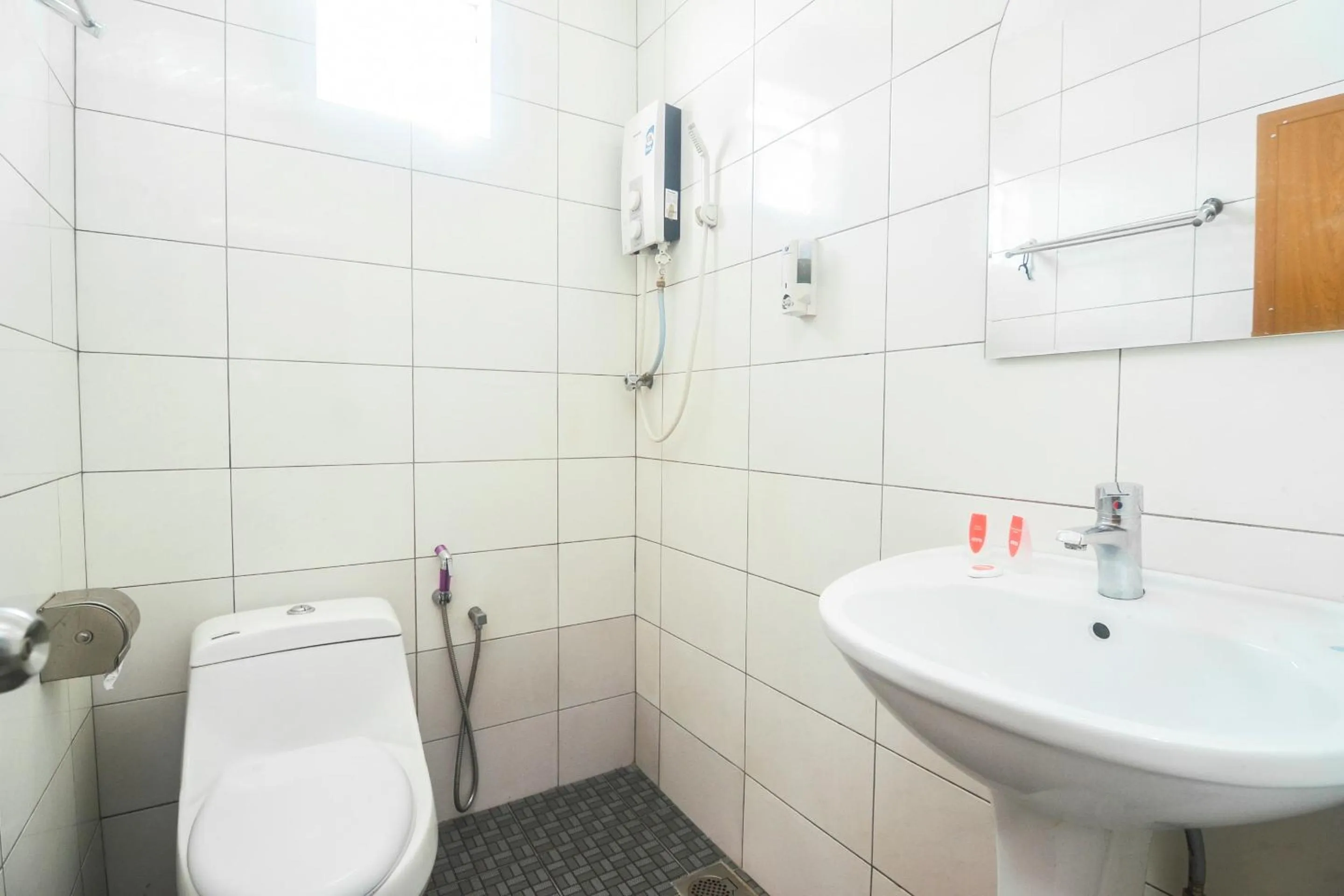 Bathroom in Hotel O 396 Home Sweet Home