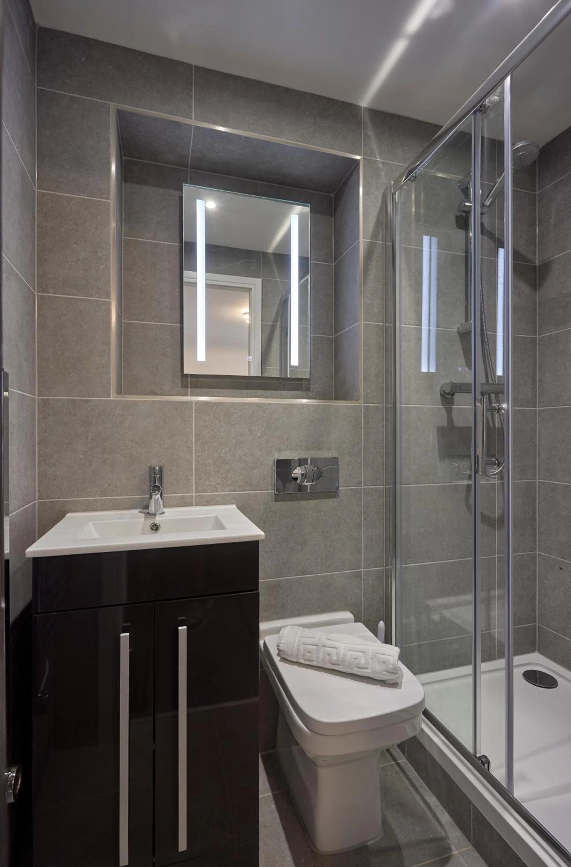 Bathroom in The Ashcroft Studios & Apartments with Free Parking