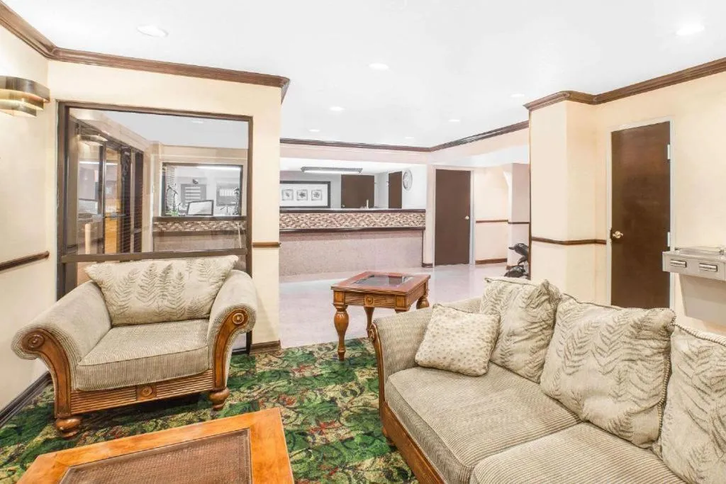 Lobby or reception in Super 8 by Wyndham Corpus Christi