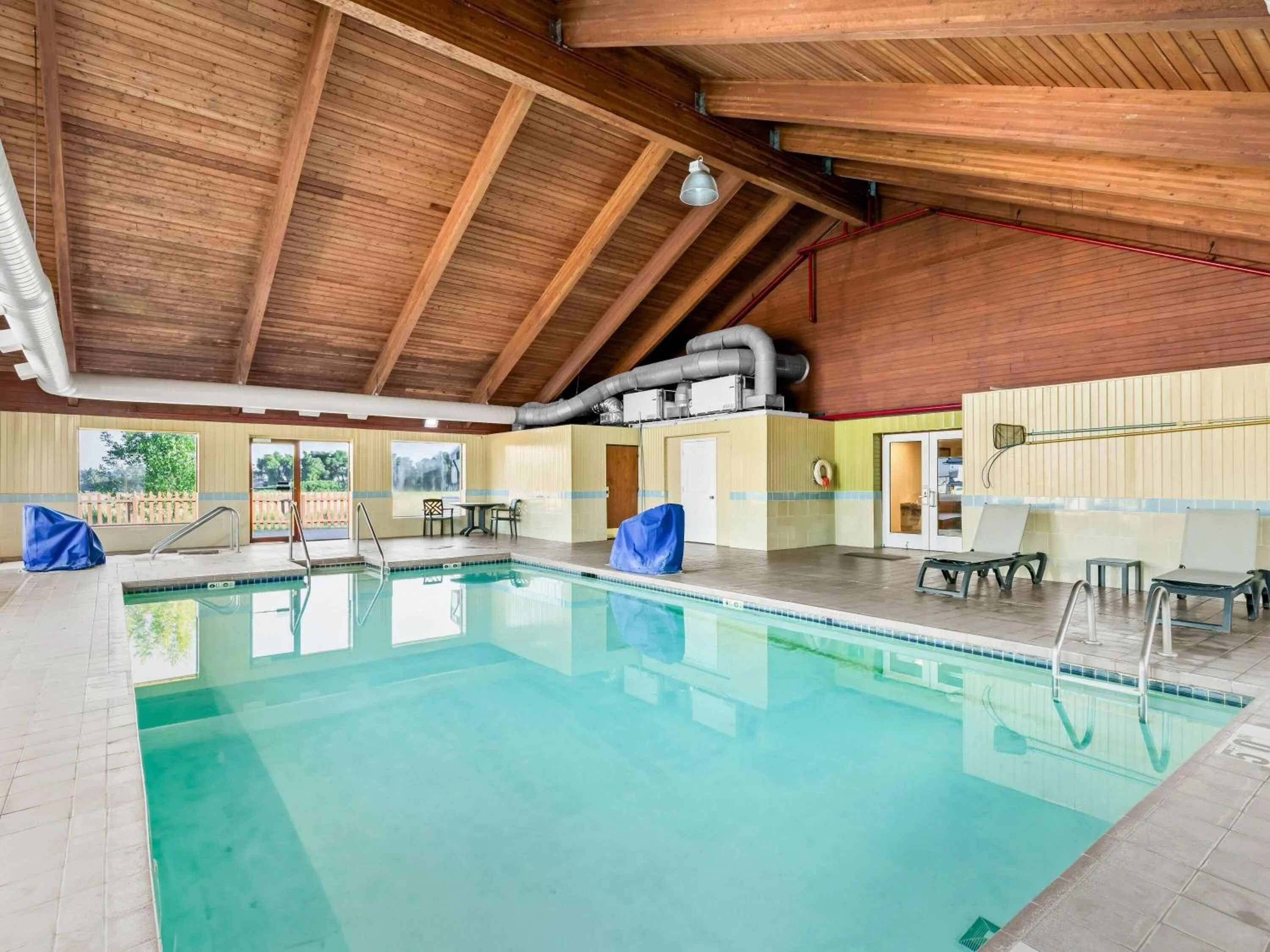 Swimming pool in Super 8 by Wyndham Sturtevant Racine