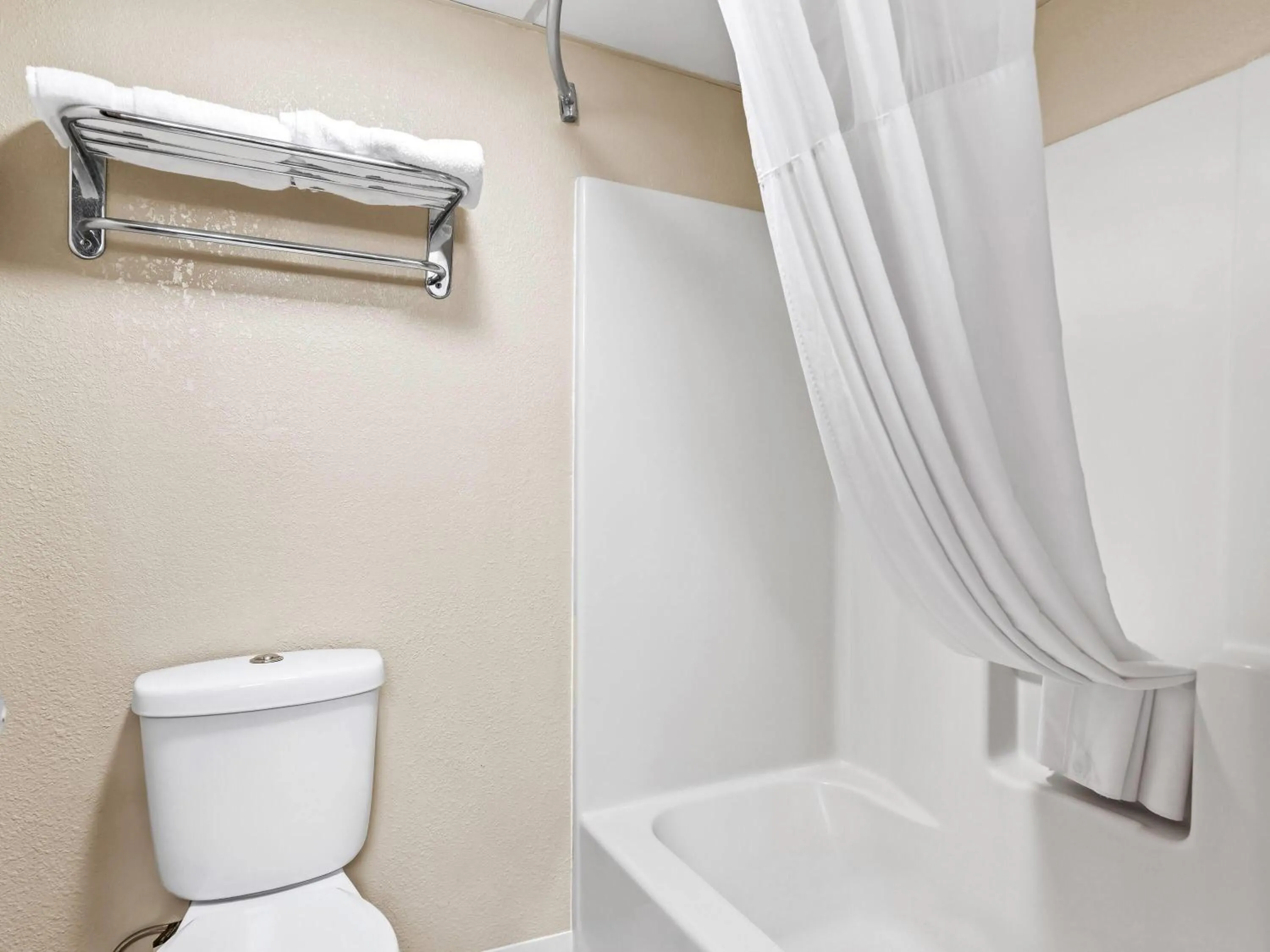 Bathroom in Super 8 by Wyndham Sturtevant Racine