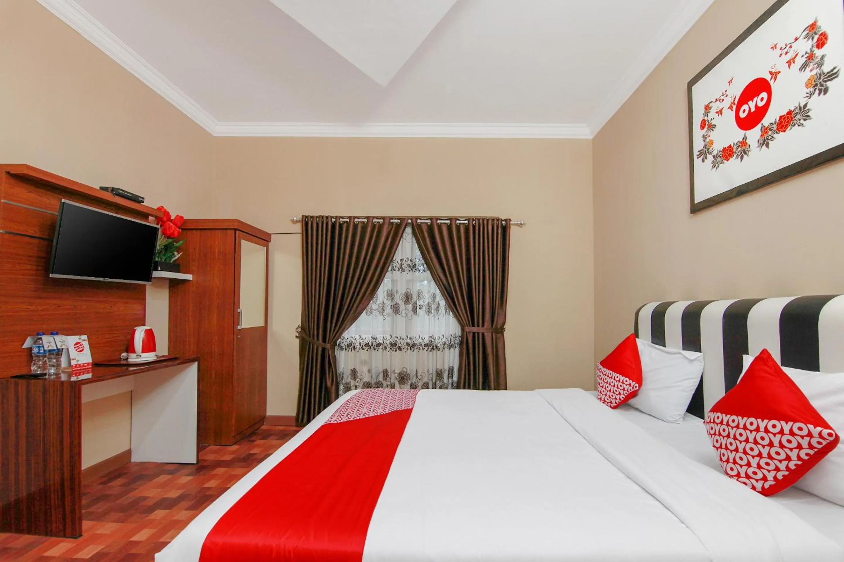 Bedroom, TV/Entertainment Center in OYO 799 Hotel Dieng