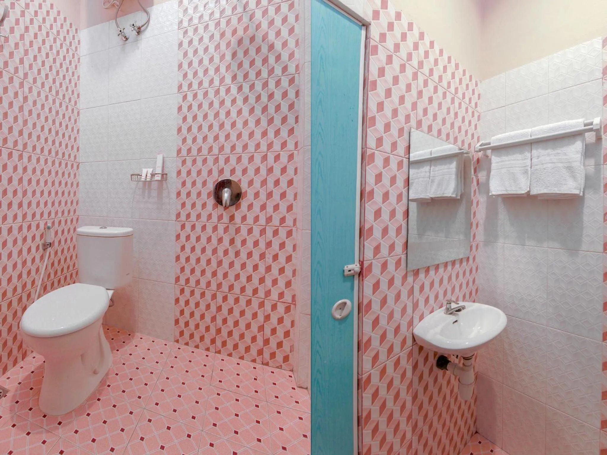 Bathroom in OYO 799 Hotel Dieng