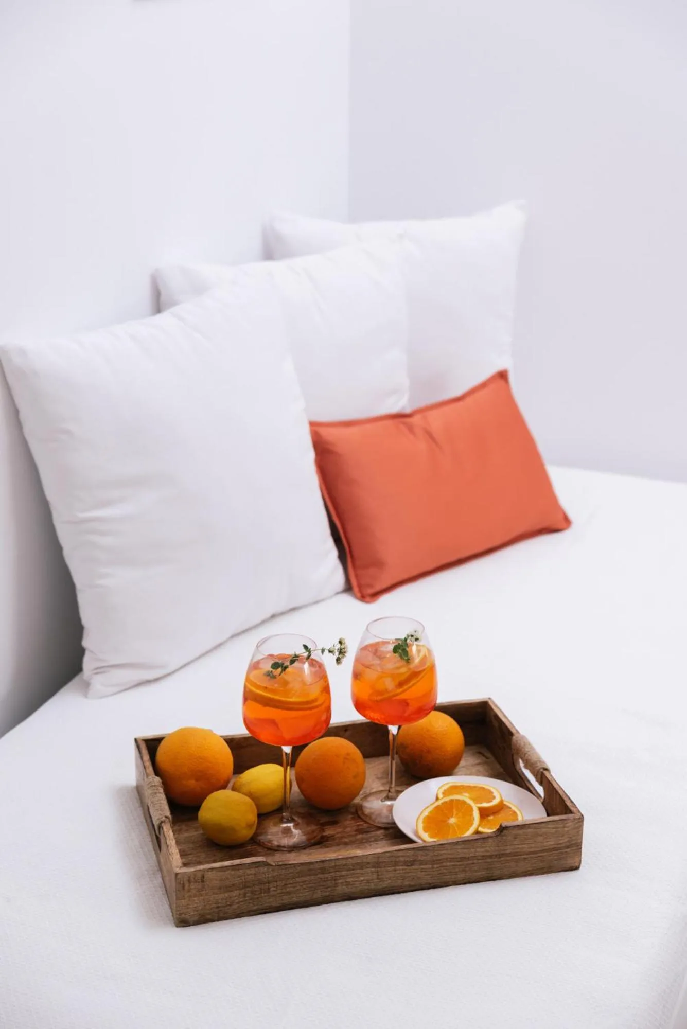 Bed in Die Zwei Brüder Art & Suites