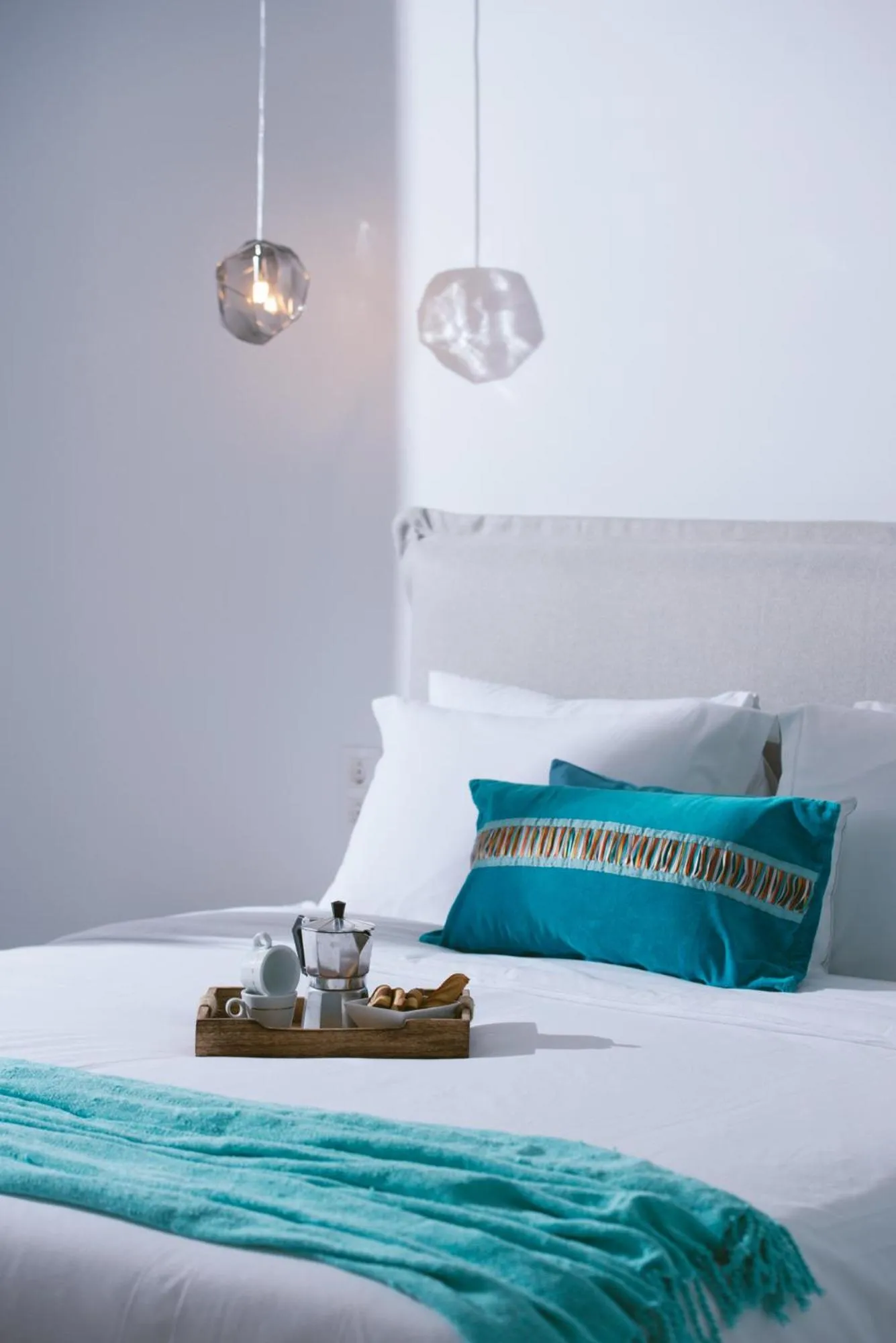 Bed in Die Zwei Brüder Art & Suites