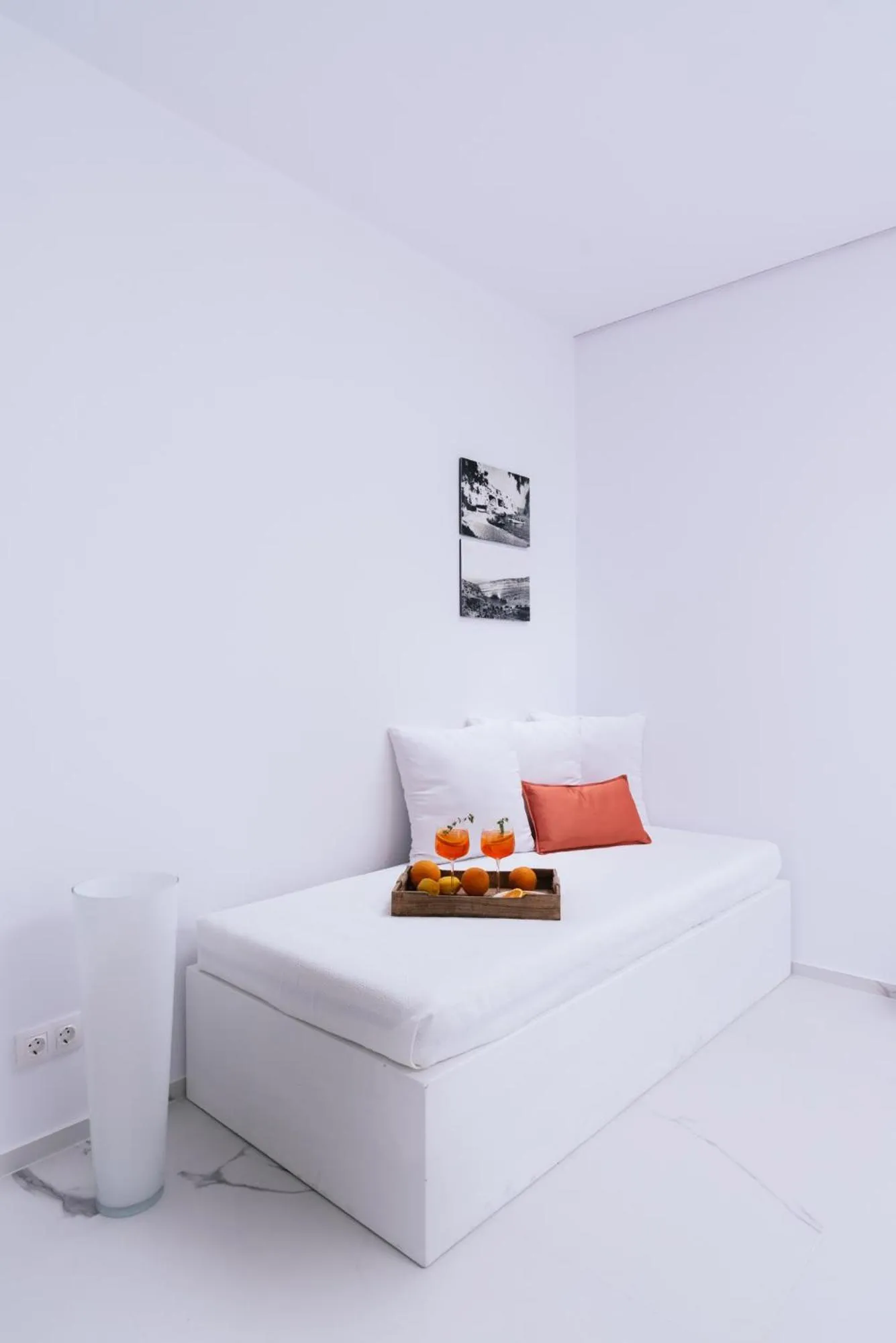 Bed in Die Zwei Brüder Art & Suites