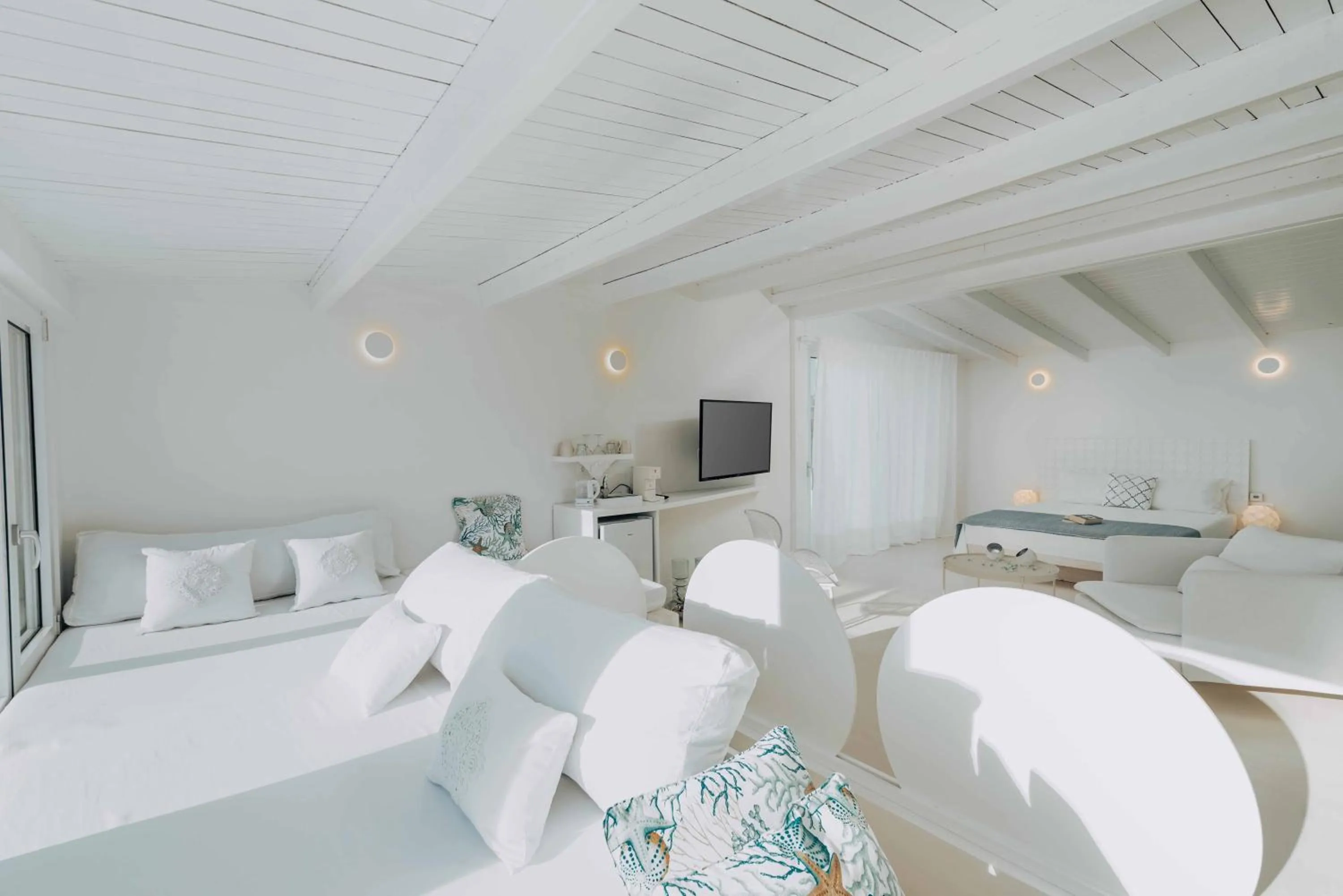 Die Zwei Brüder Art & Suites