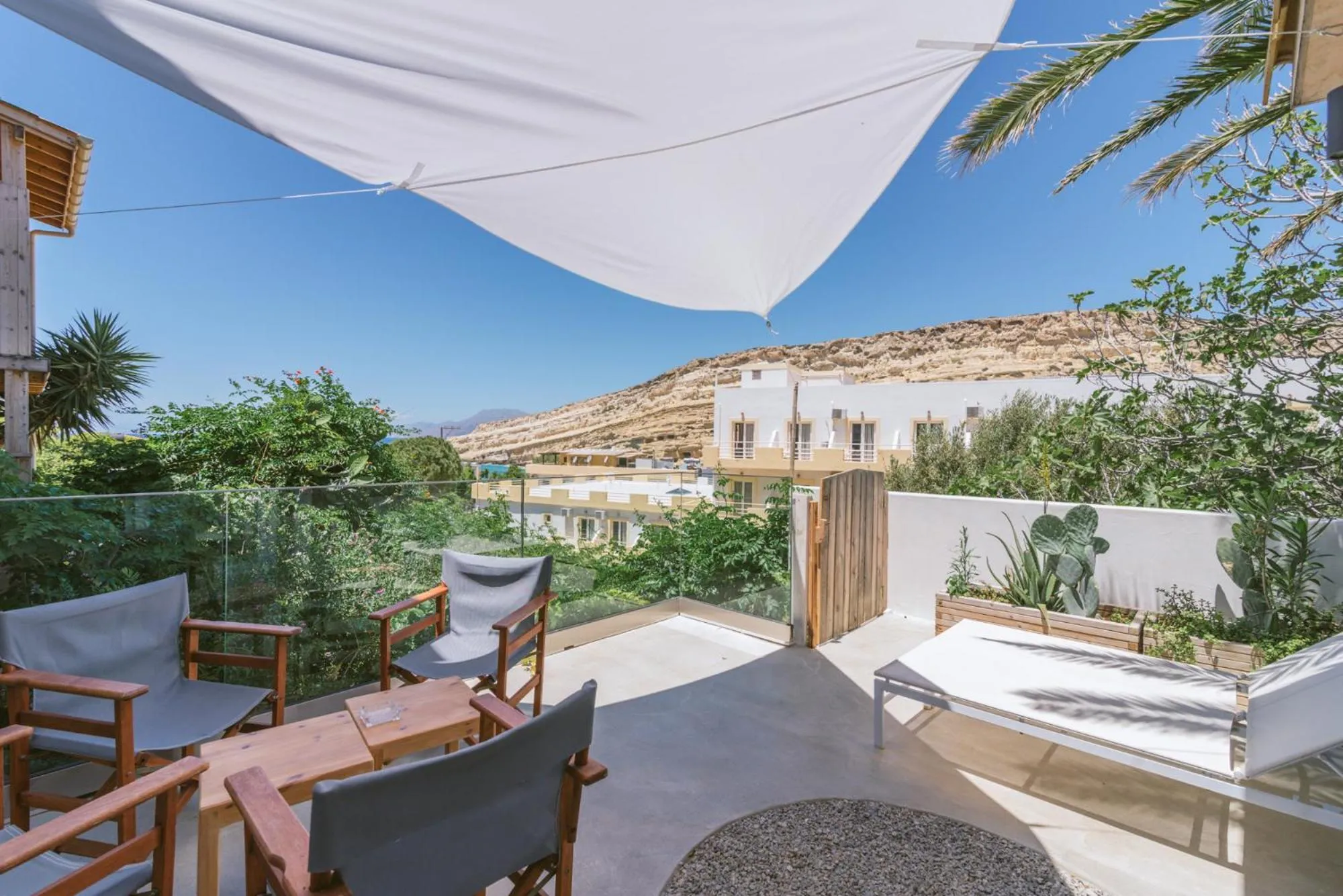 Die Zwei Brüder Art & Suites