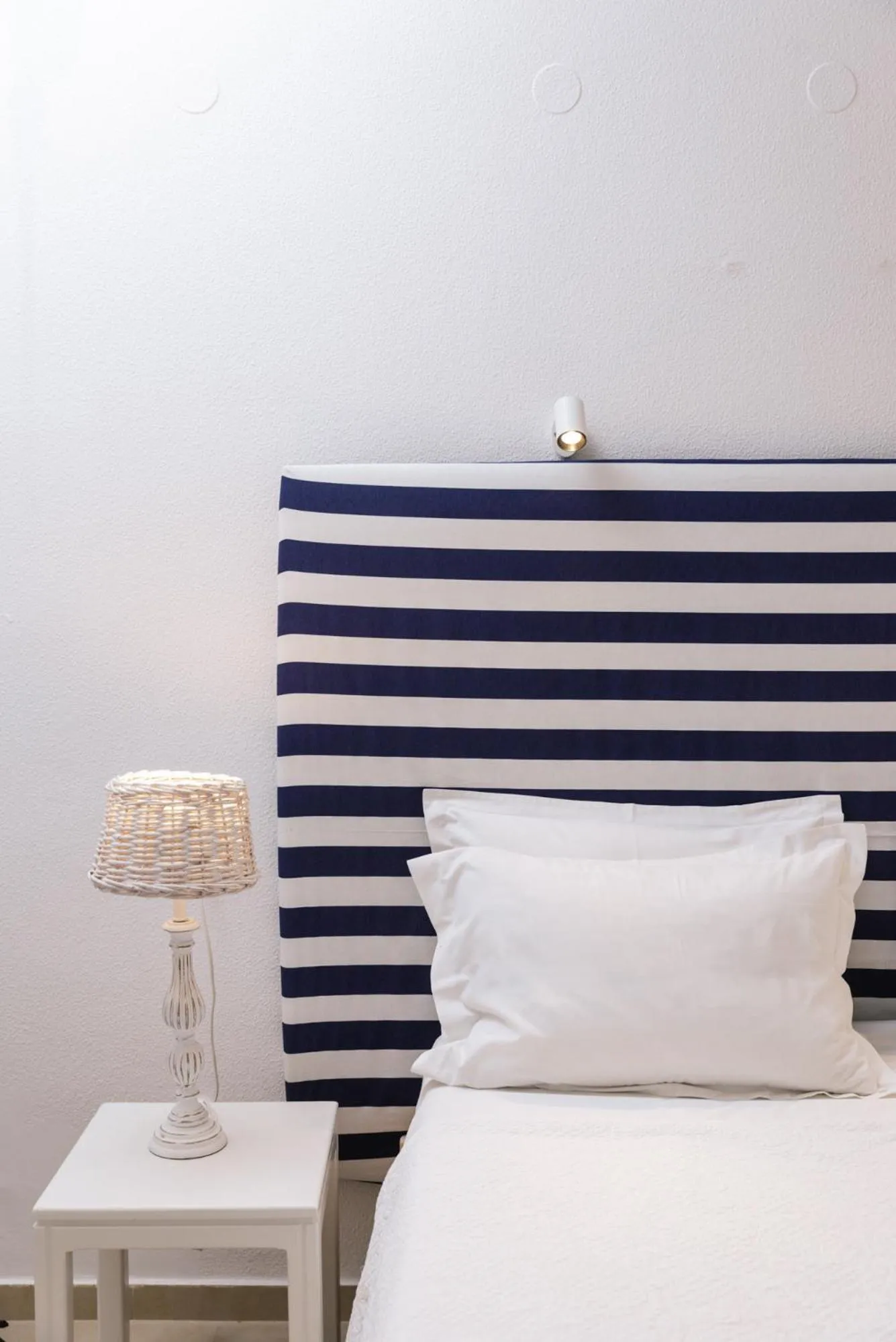 Bed in Die Zwei Brüder Art & Suites