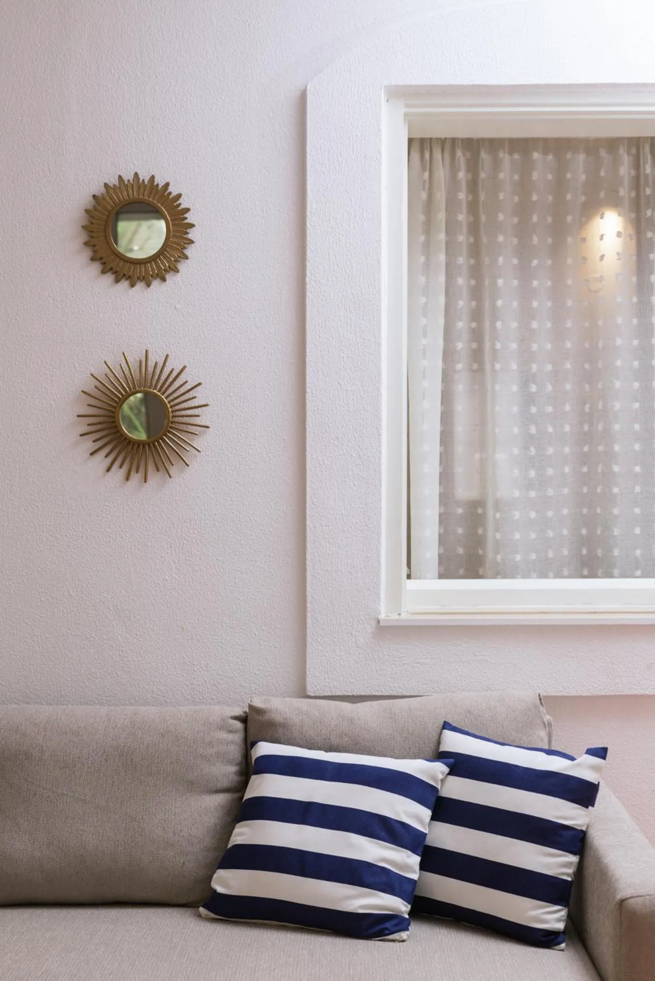 Die Zwei Brüder Art & Suites