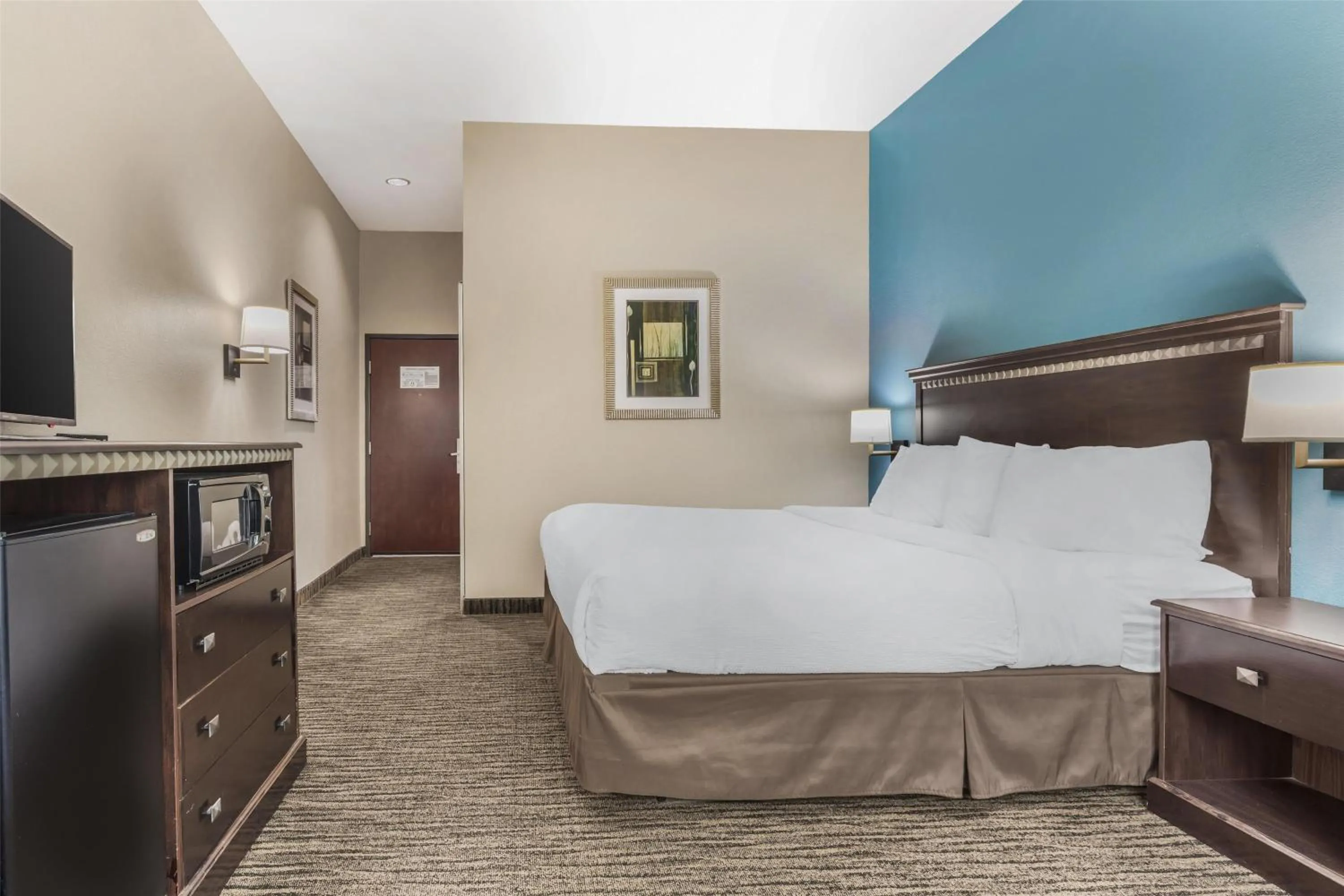 Bedroom, Bed in Best Western Mineola Inn