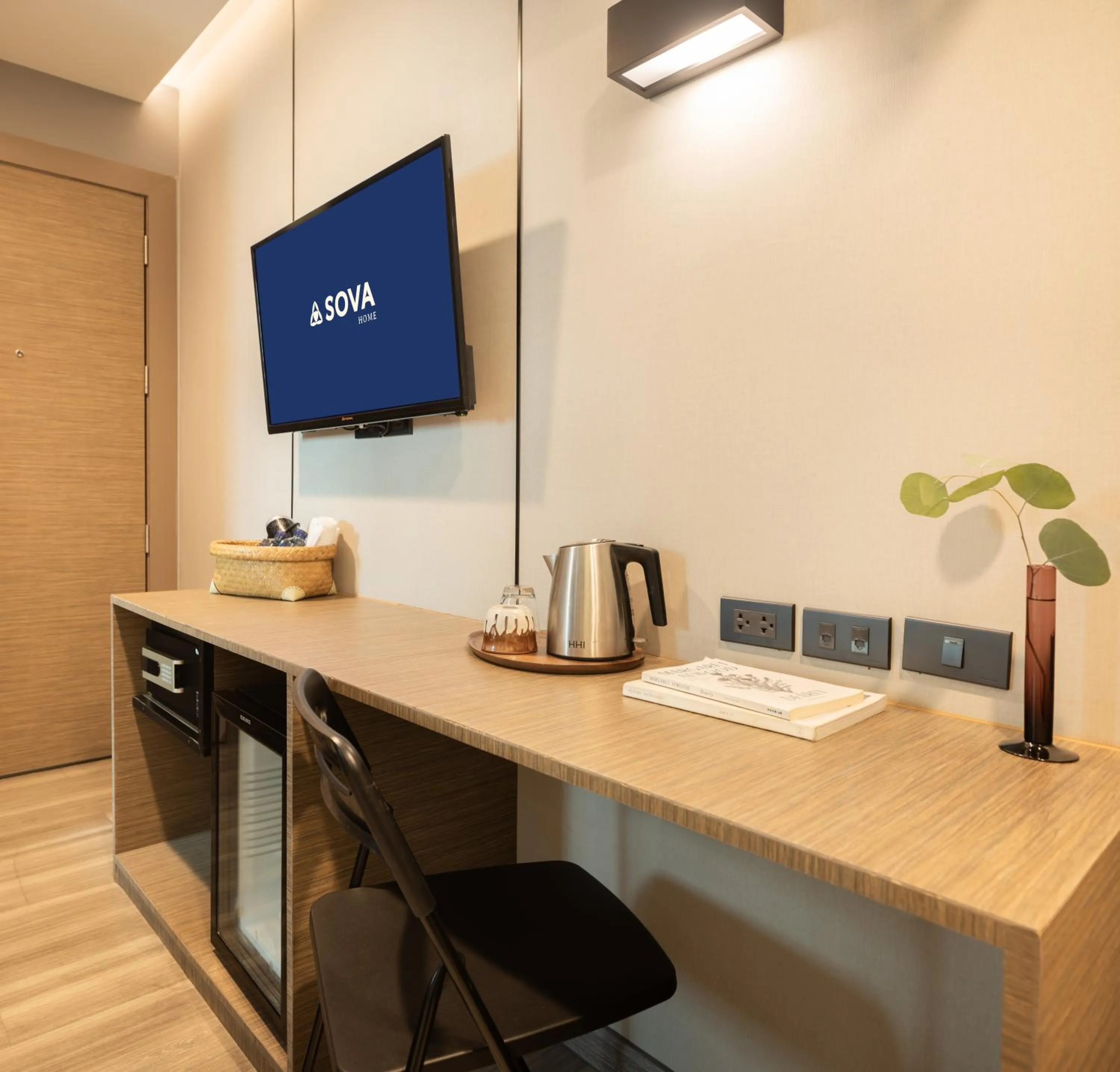 Coffee/tea facilities in SOVA Hotel Bangkok