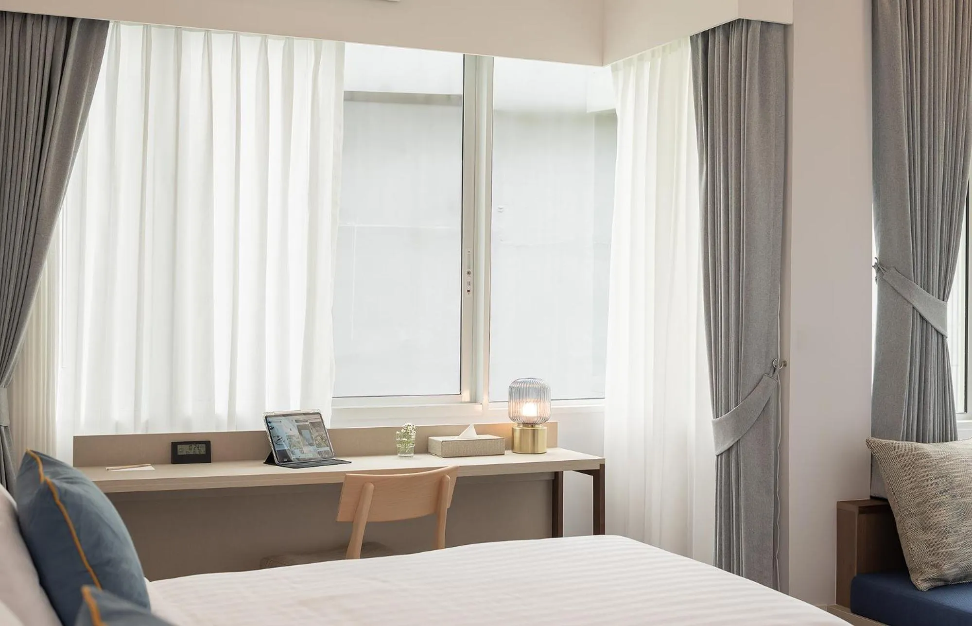 Photo of the whole room, Bed in SOVA Hotel Bangkok