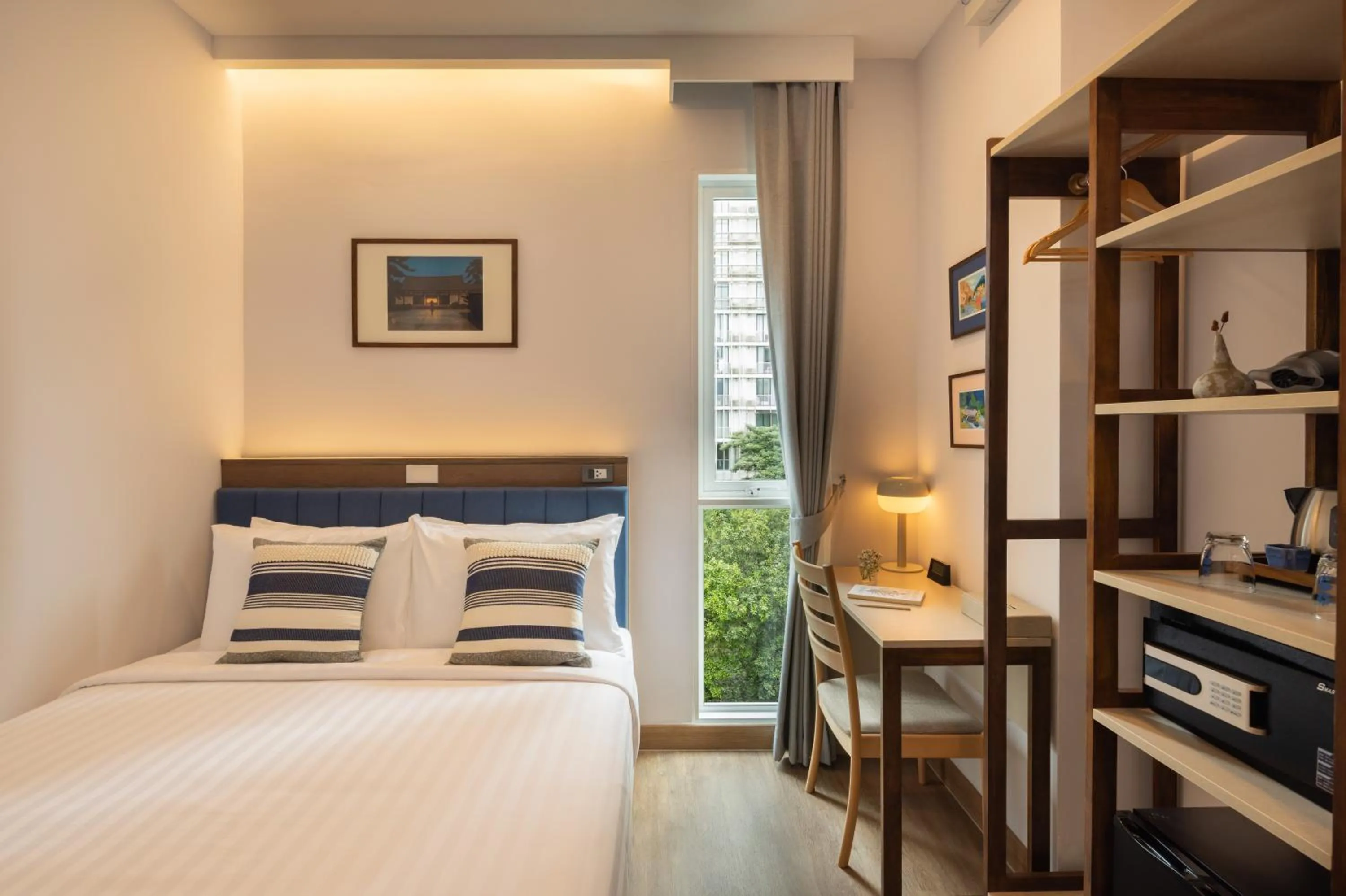 Photo of the whole room, Bed in SOVA Hotel Bangkok