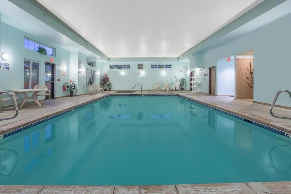 Swimming pool in Days Inn by Wyndham Manitou Springs