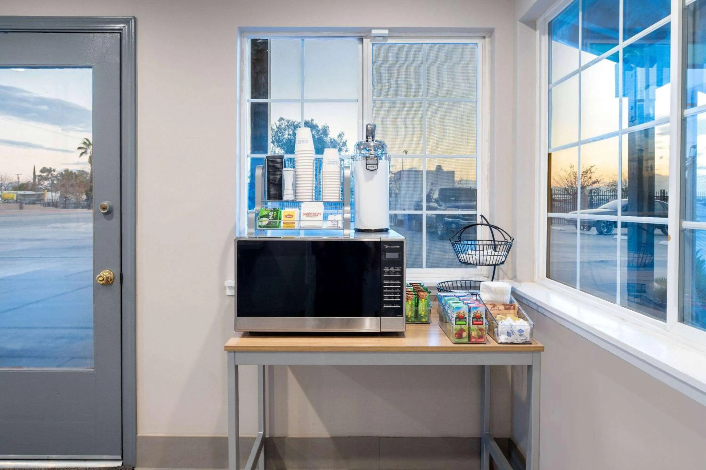 Breakfast in Super 8 by Wyndham Bakersfield CA