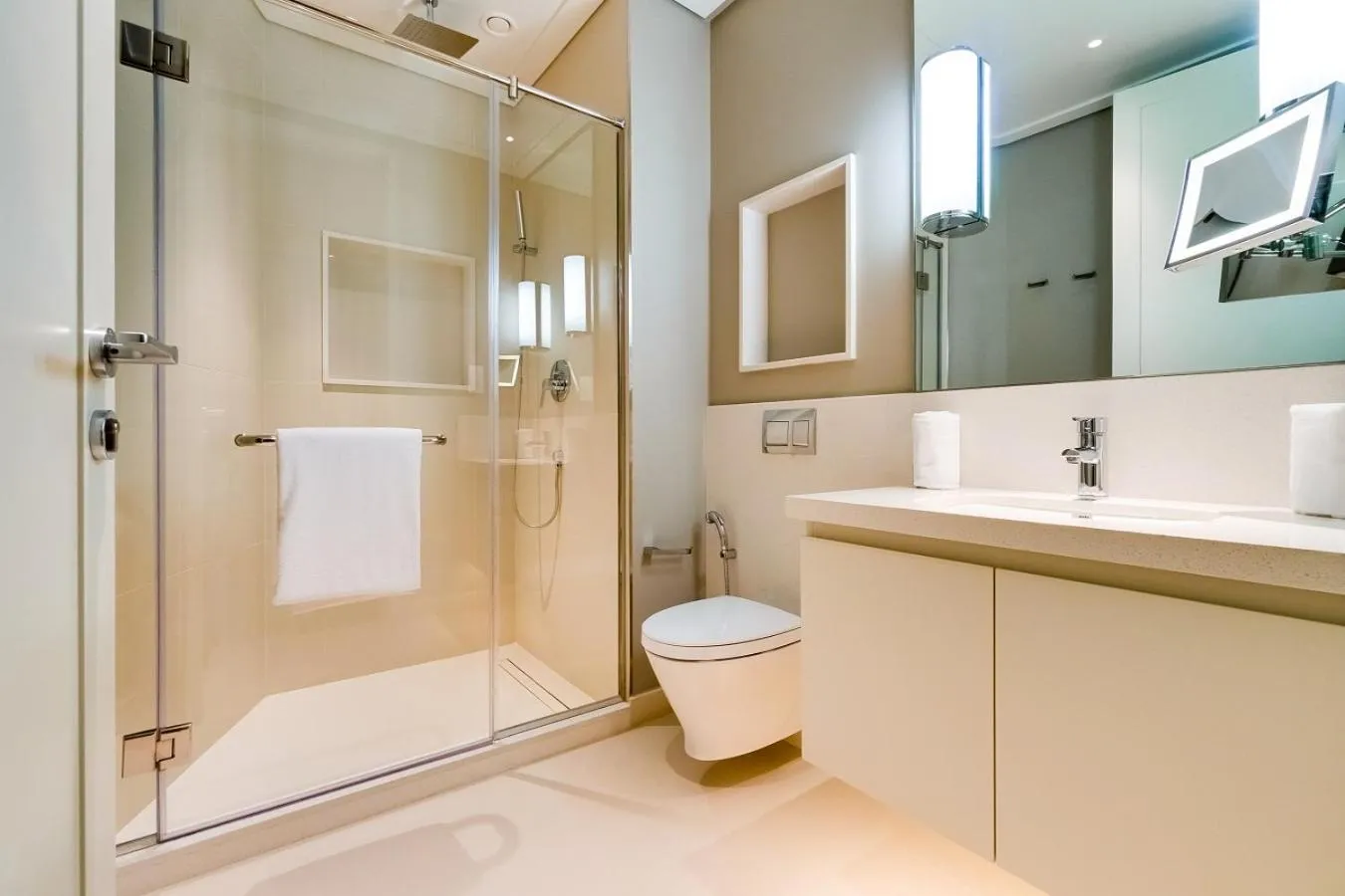 Shower in Vida Downtown Residences