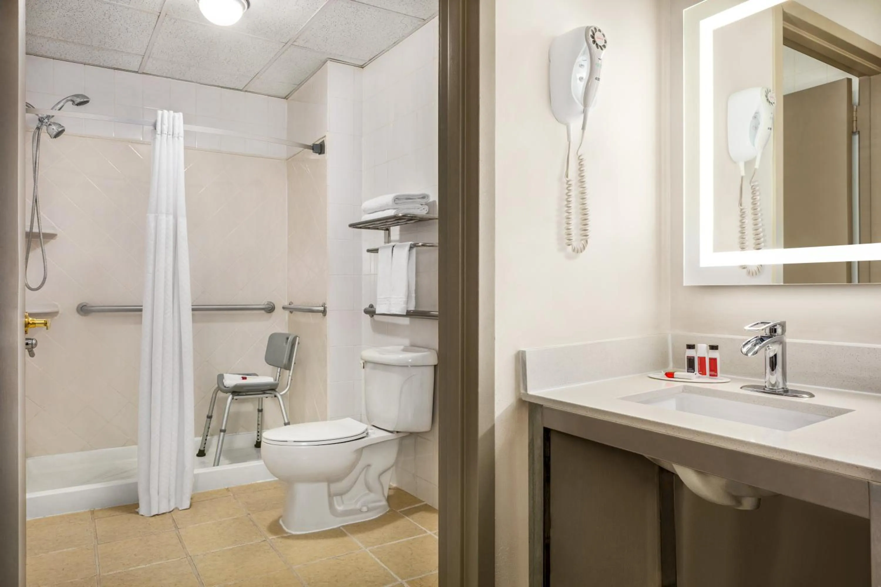 Days Inn by Wyndham Philadelphia Convention Center