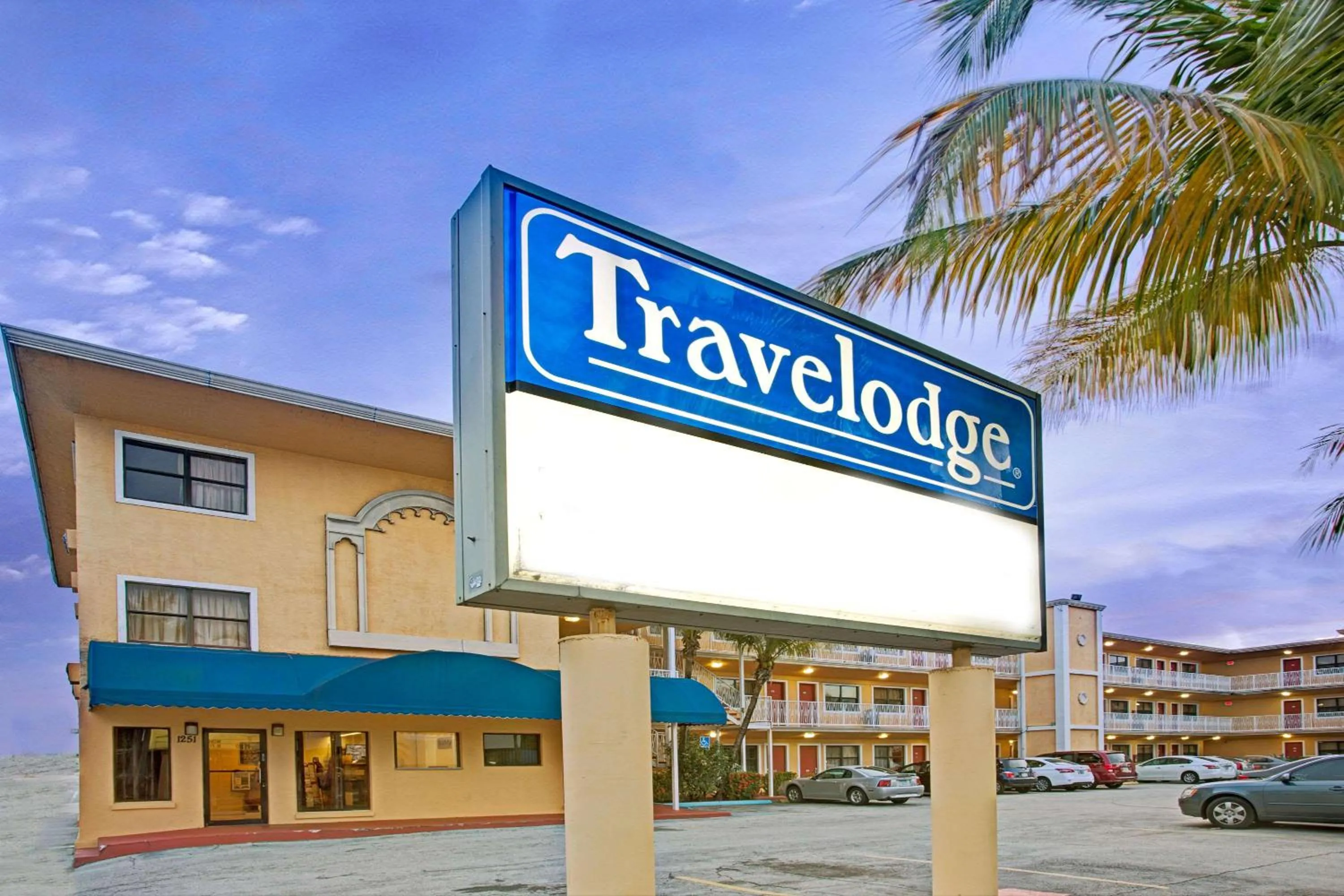 Property building in Travelodge by Wyndham Fort Lauderdale