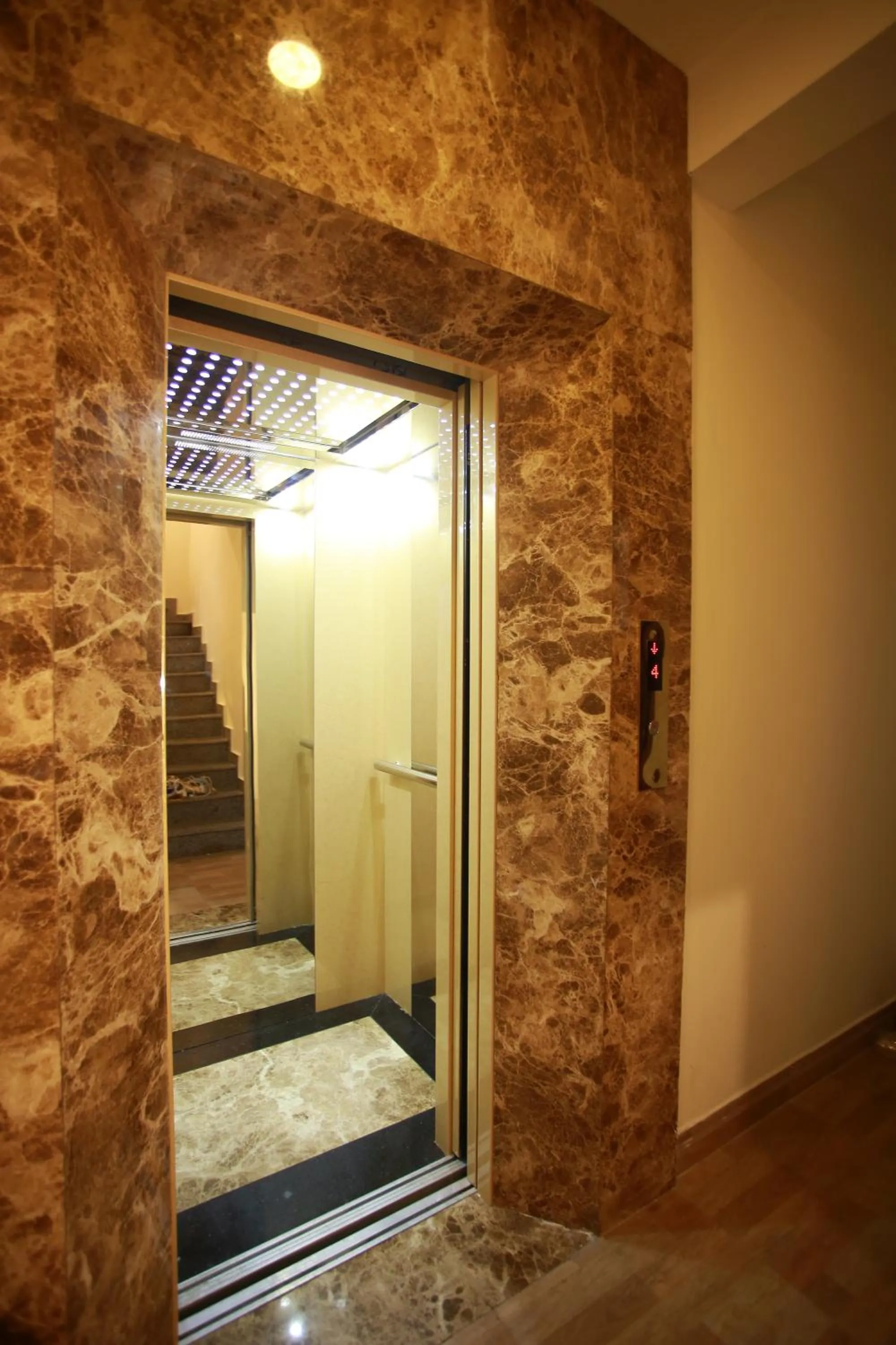 Area and facilities in Vanilla Dalat Hotel