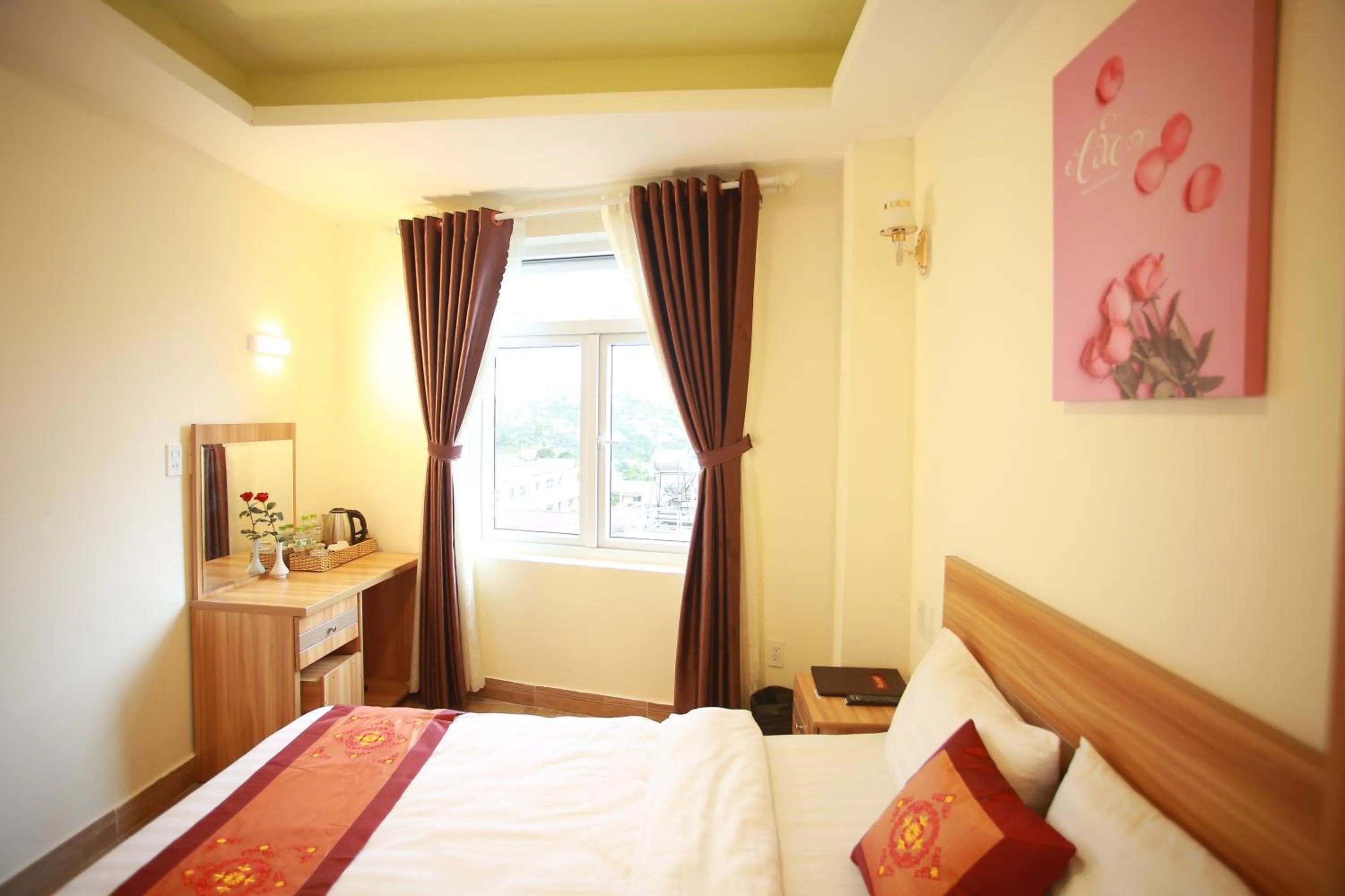 Bed in Vanilla Dalat Hotel