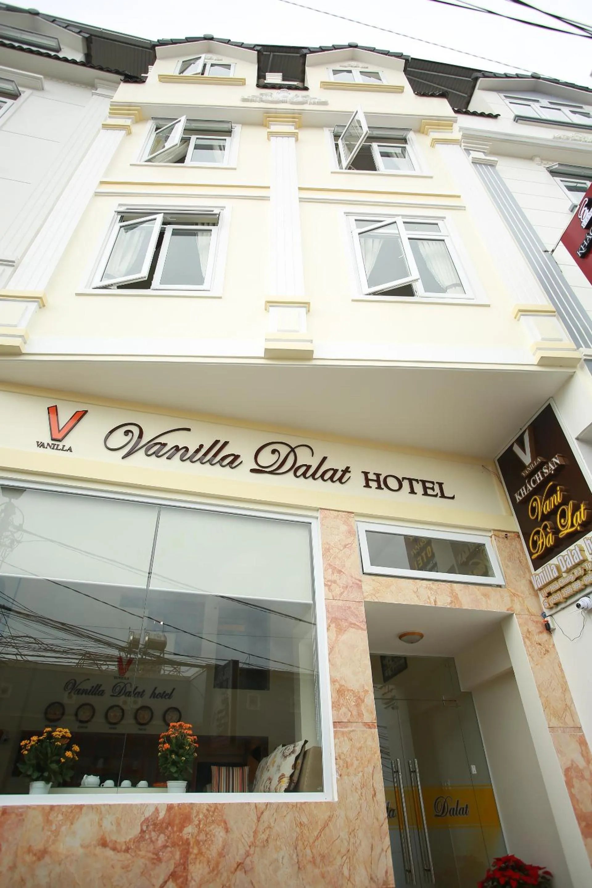 Property building in Vanilla Dalat Hotel