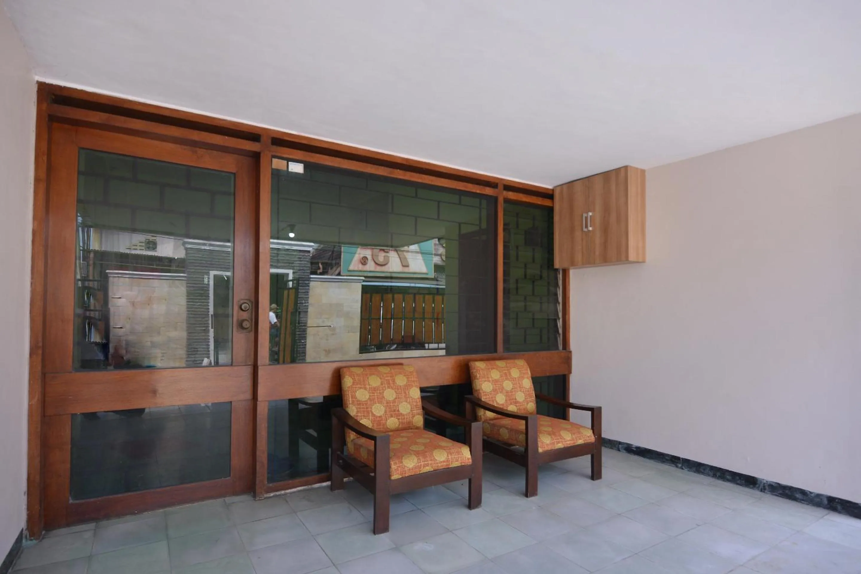 Seating area in Super OYO 1046 Omah Pathok