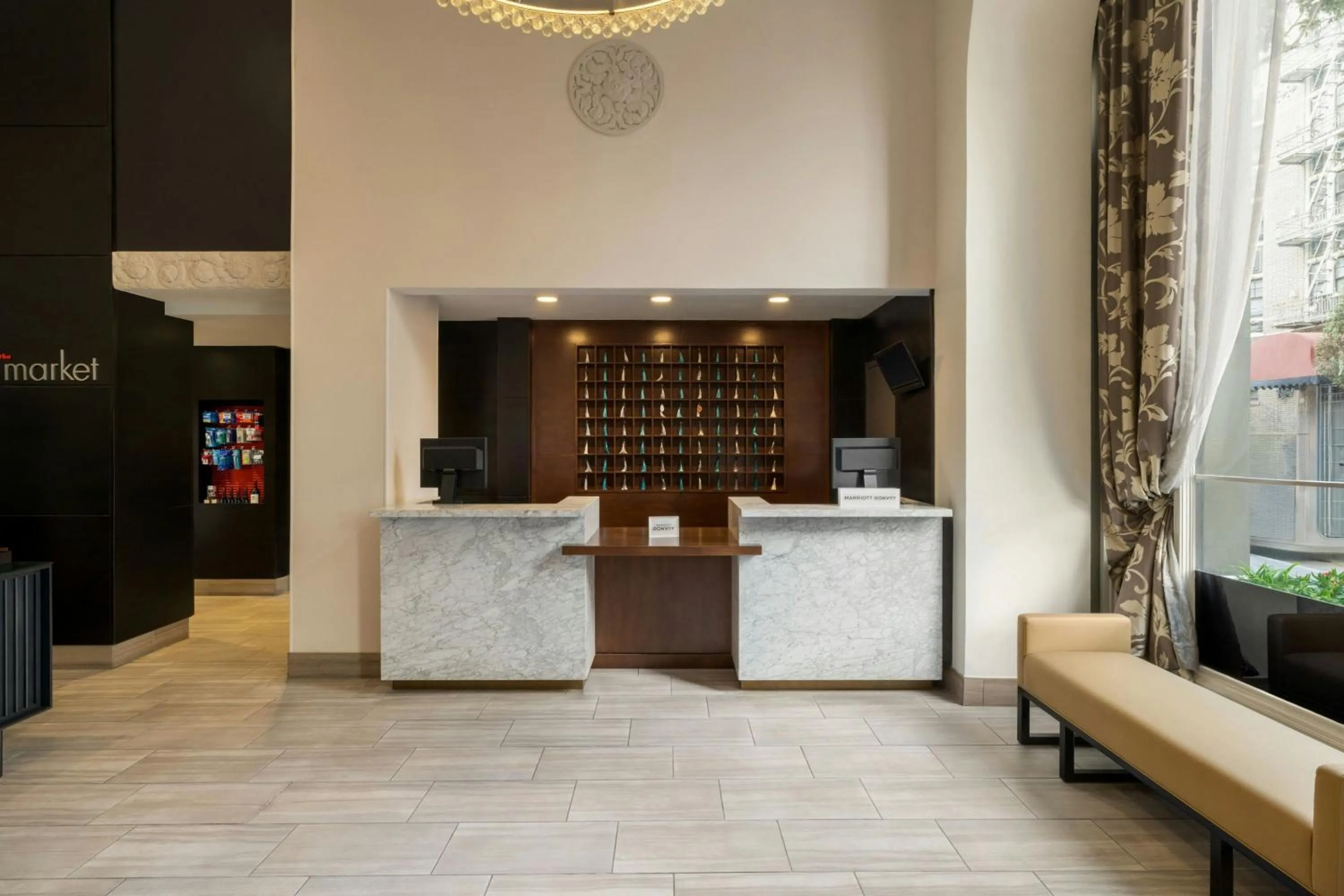 Lobby or reception in Courtyard by Marriott San Francisco Union Square