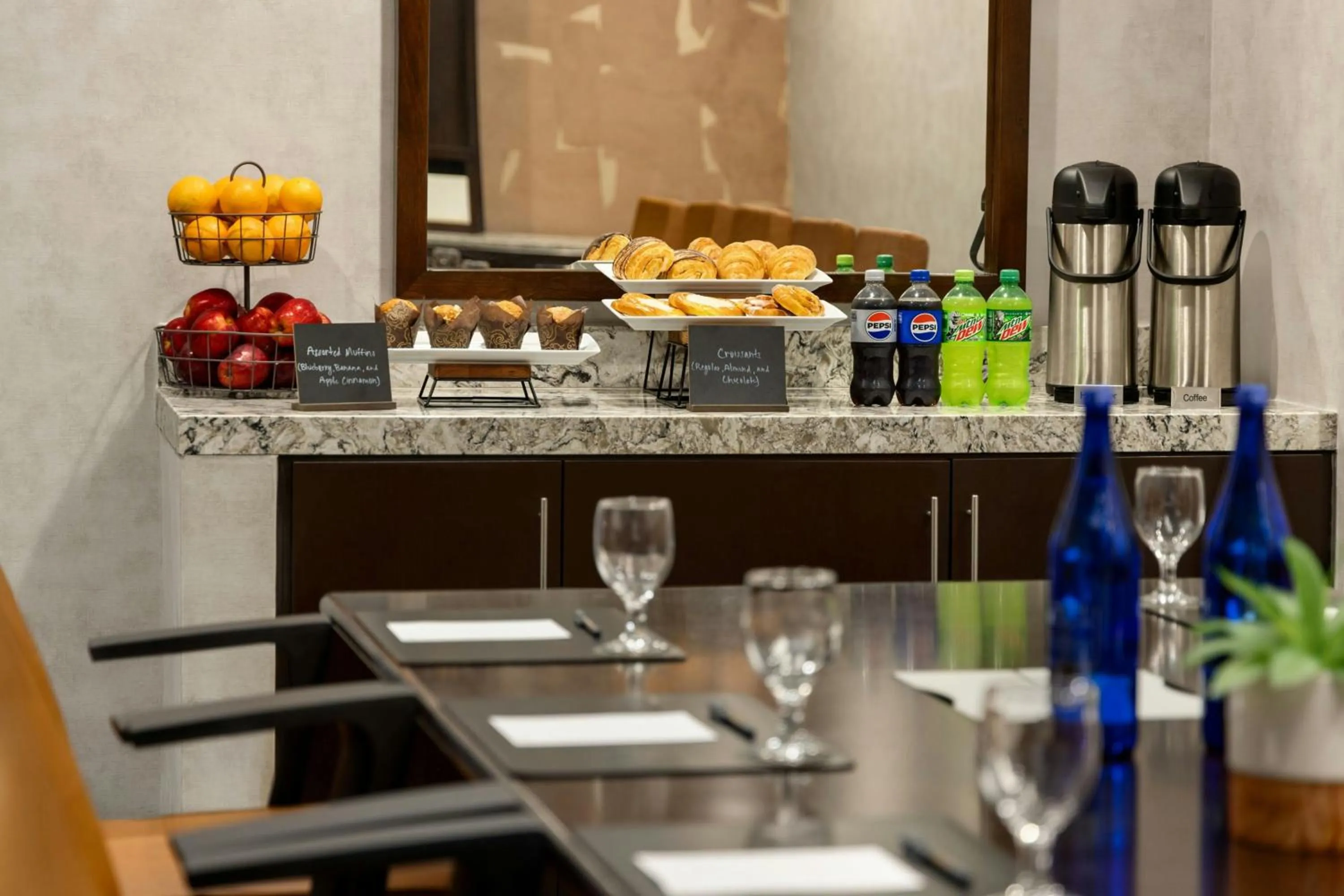 Meeting/conference room in Courtyard by Marriott San Francisco Union Square