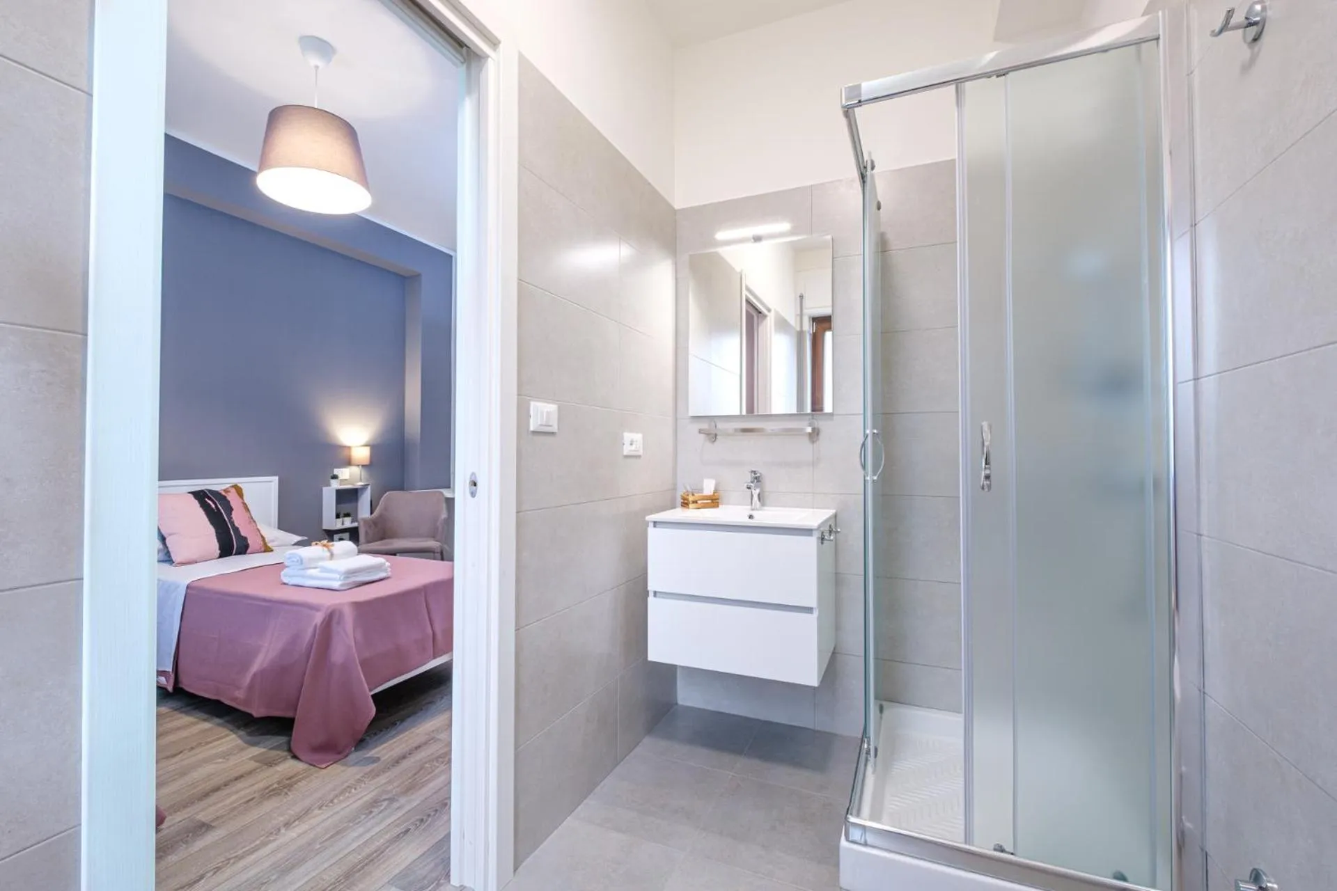 Bathroom, Bed in HOME52