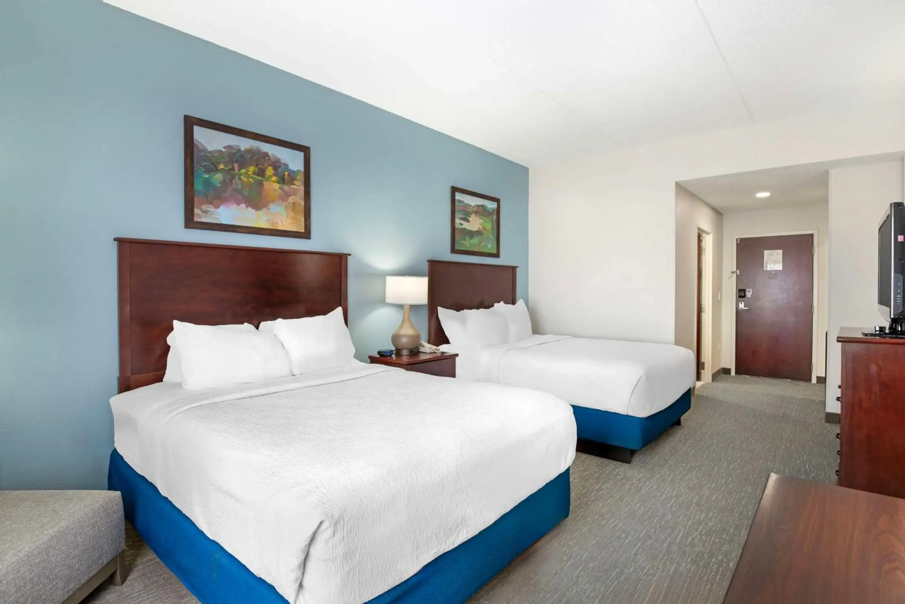 Queen Room with Two Queen Beds - Non-Smoking in Best Western Plus Crossroads Inn & Suites Queen Room with Two Queen Beds - Non-Smoking in Best Western Plus Crossroads Inn & Suites