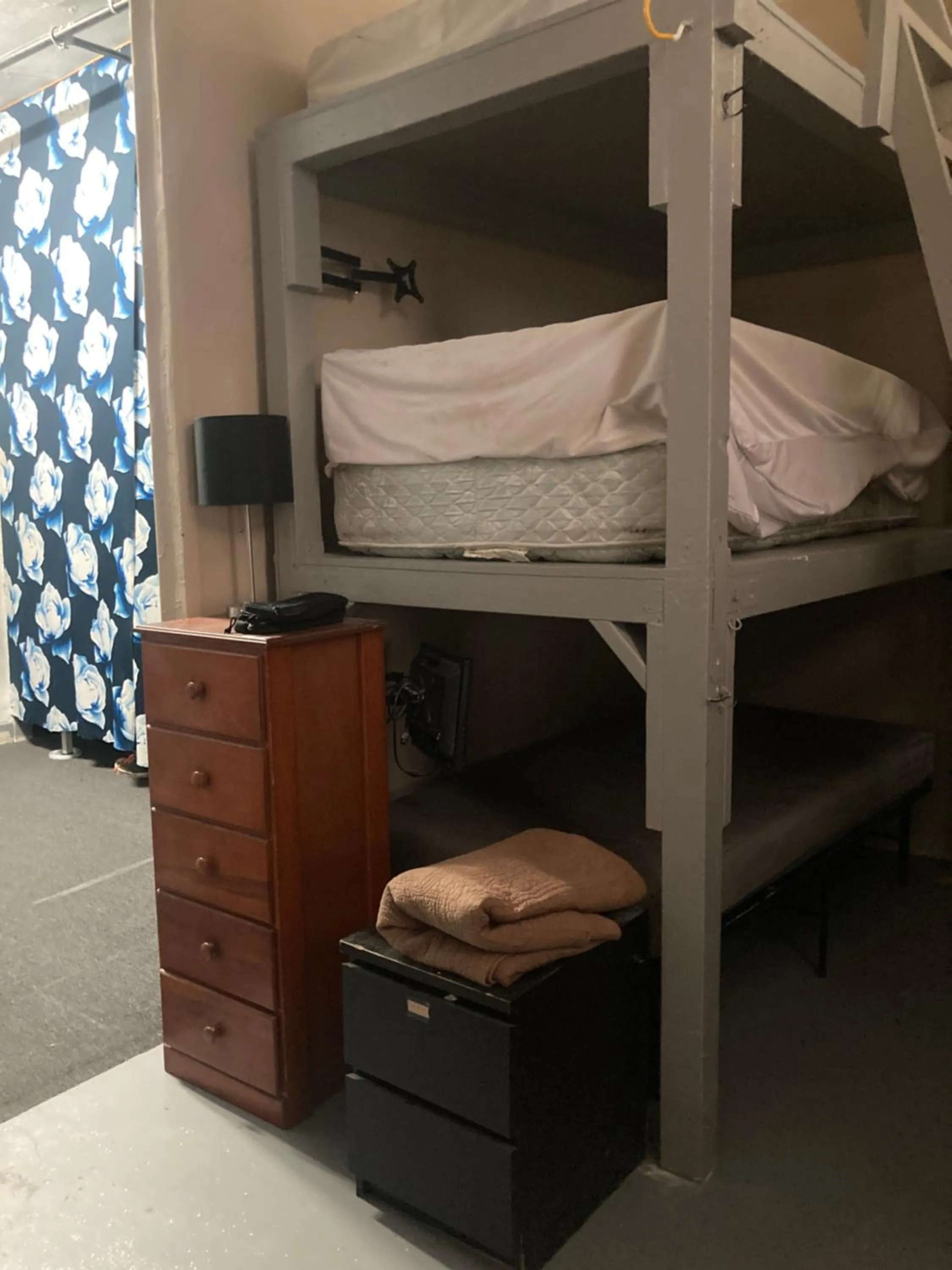 Bed in Artist Housing - Downtown
