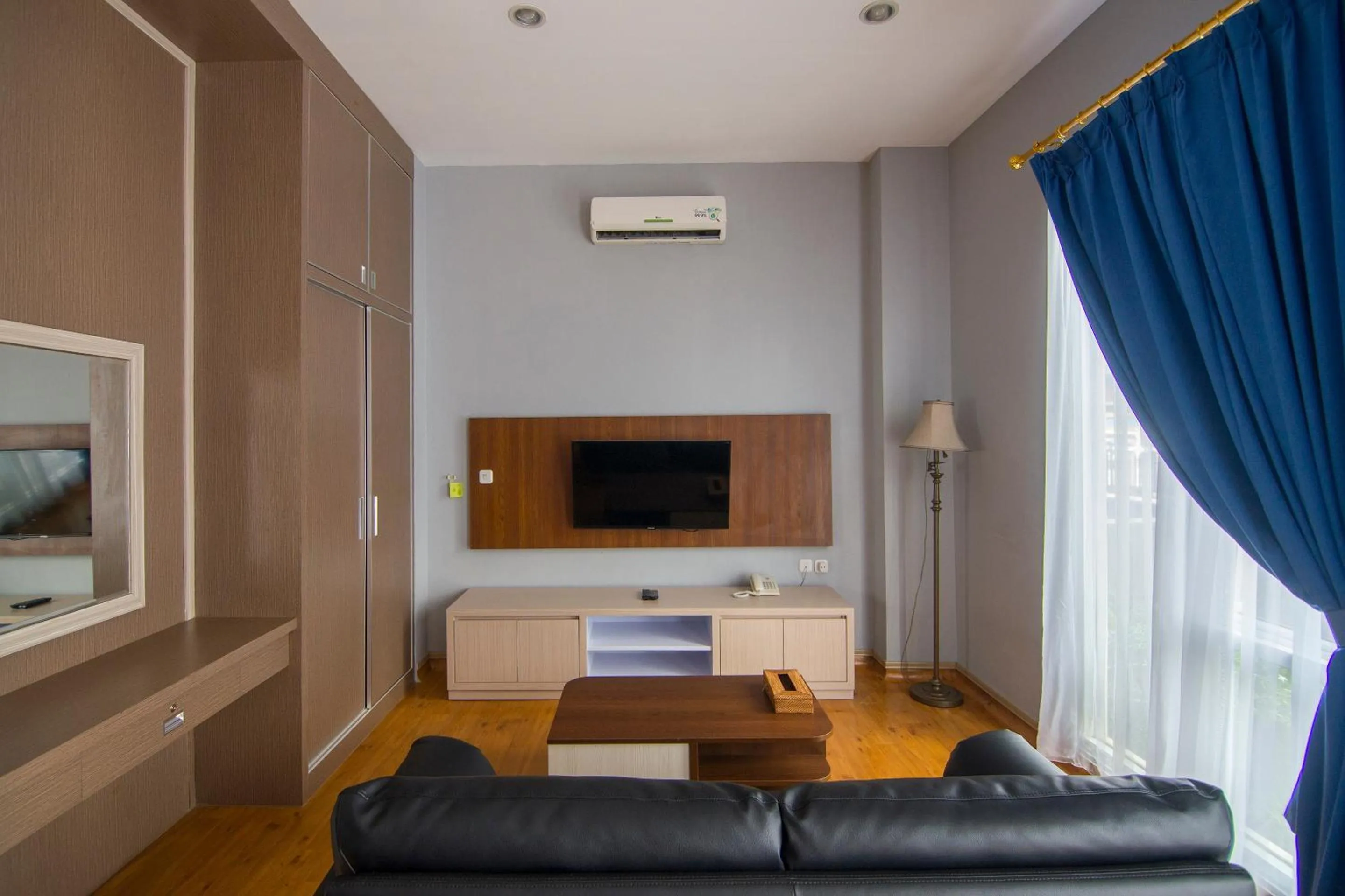 Lobby or reception in Hotel O Appartel Cempaka