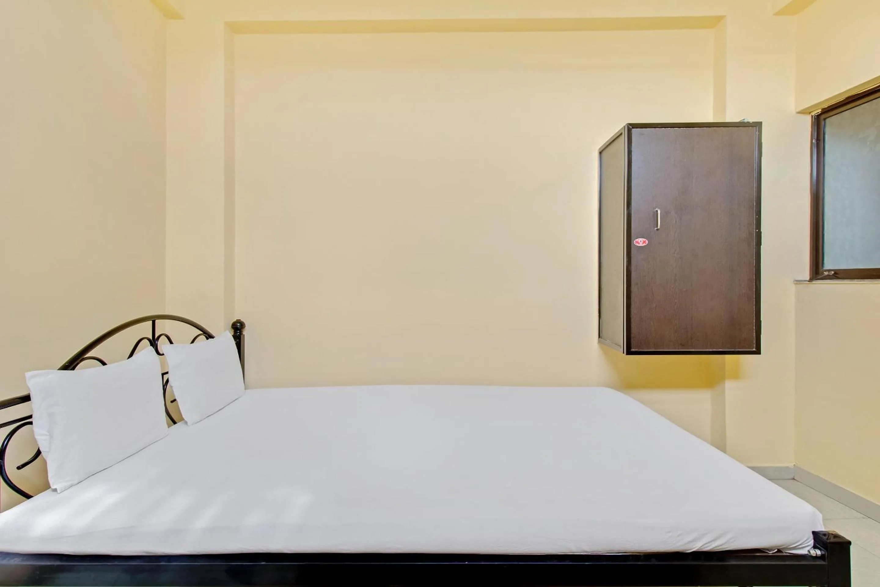 Bedroom in SPOT ON Sahara Yatri Niwas