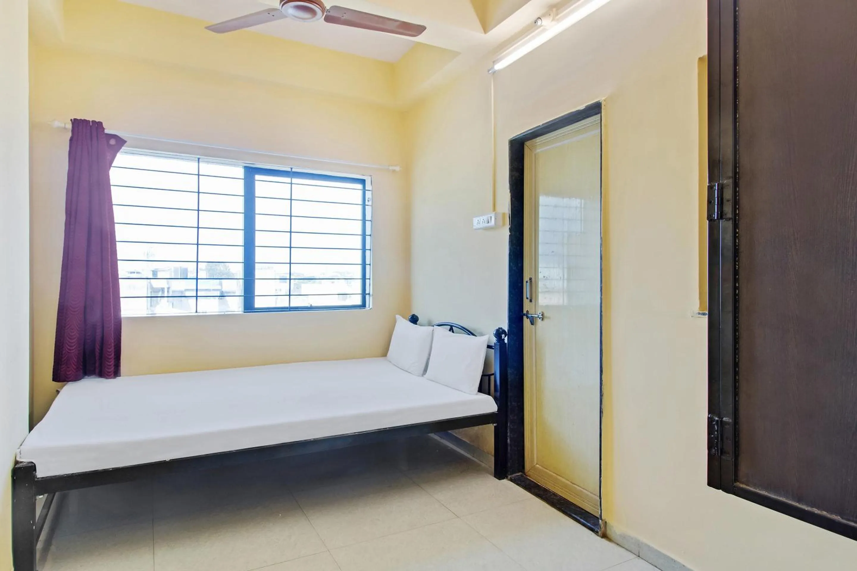 Bedroom in SPOT ON Sahara Yatri Niwas