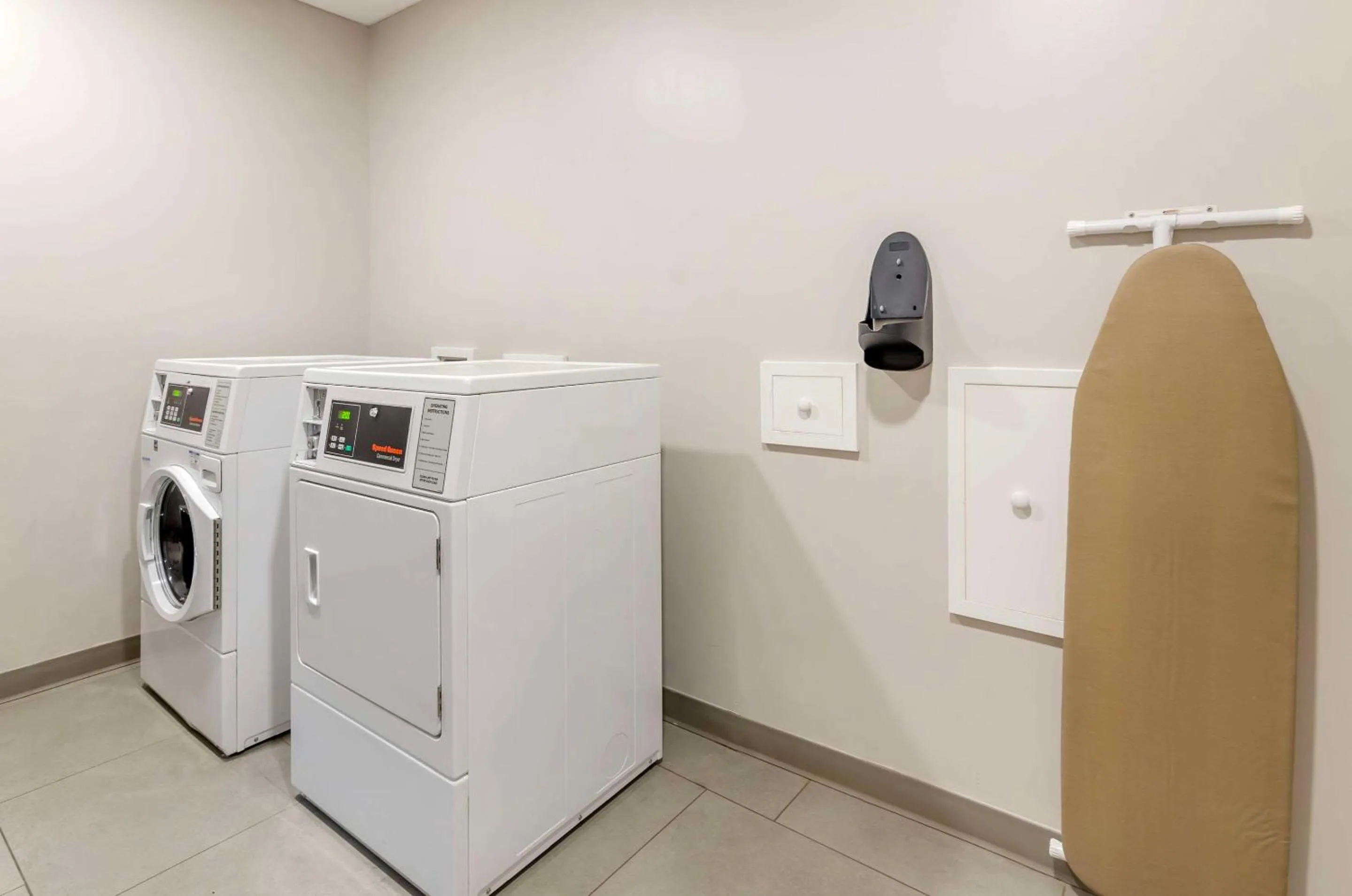 Other in Country Inn & Suites by Radisson, Charlottesville-UVA, VA