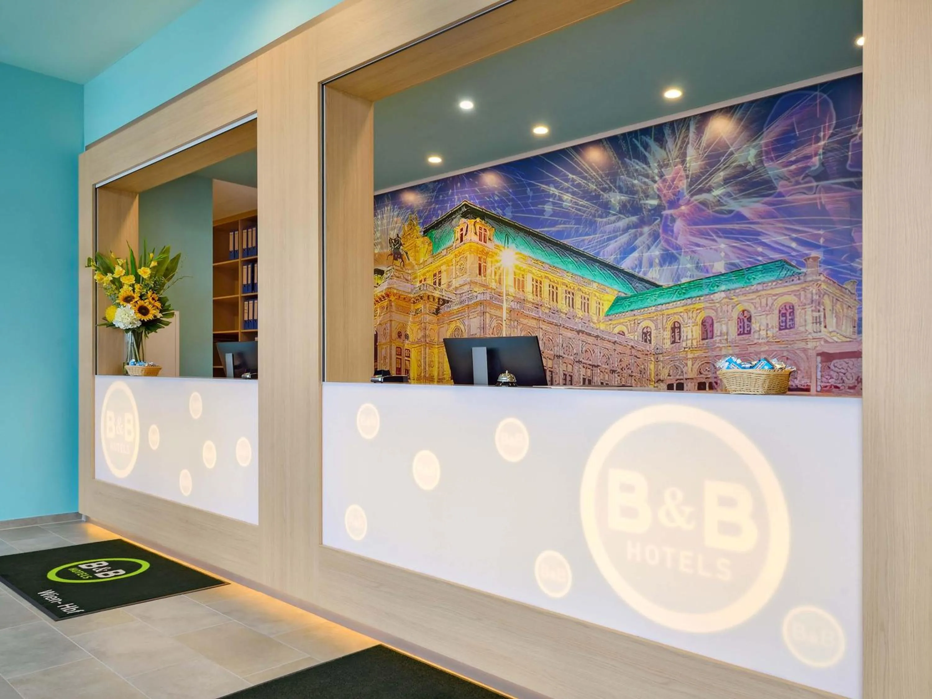 Lobby or reception in B&B Hotel Wien-Hbf