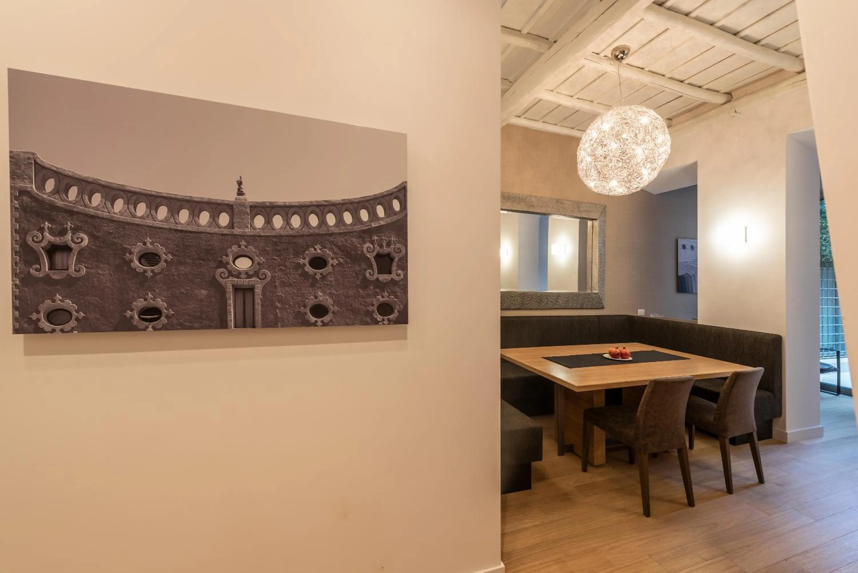 Communal lounge/ TV room in Laurina 33