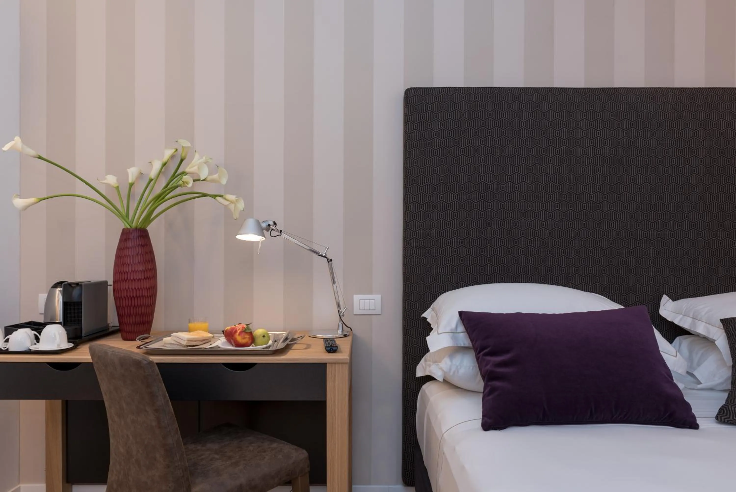 Bedroom, Bed in Laurina 33