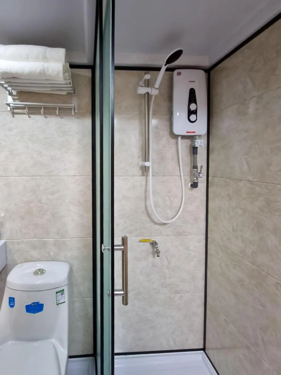 Shower in Global Residency