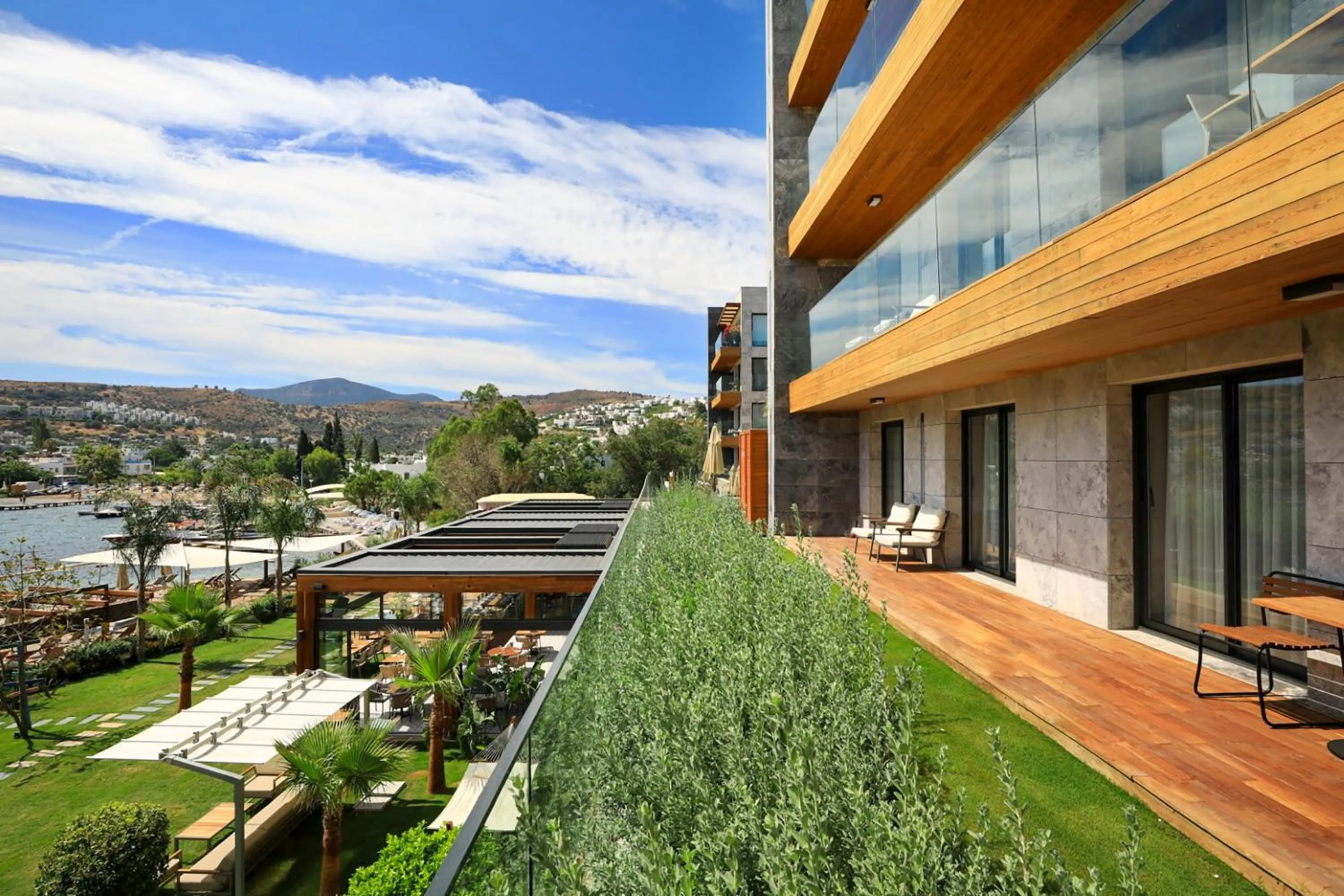 Garden in Mare Deluxe Residences & Villas