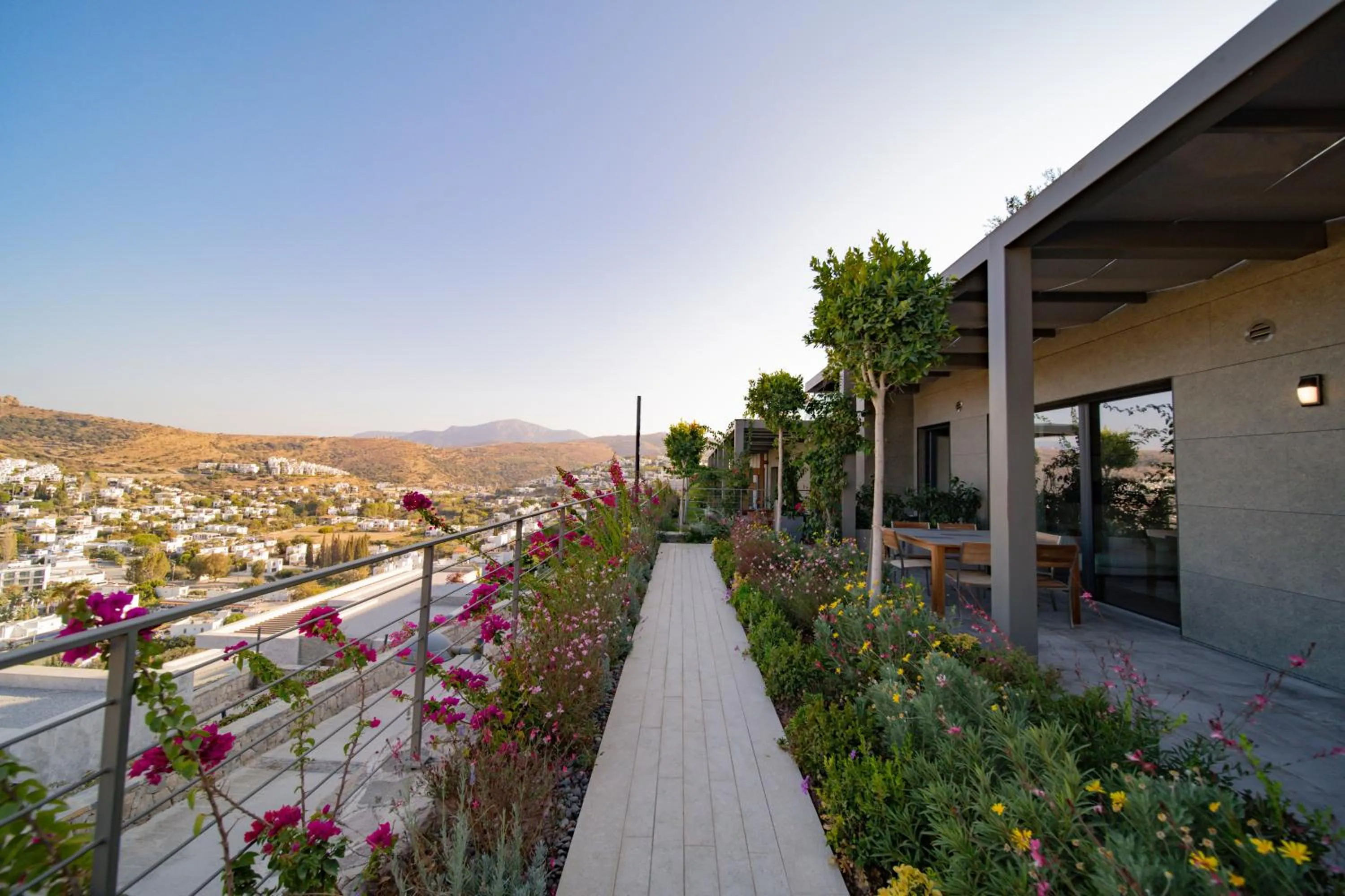 Garden in Mare Deluxe Residences & Villas