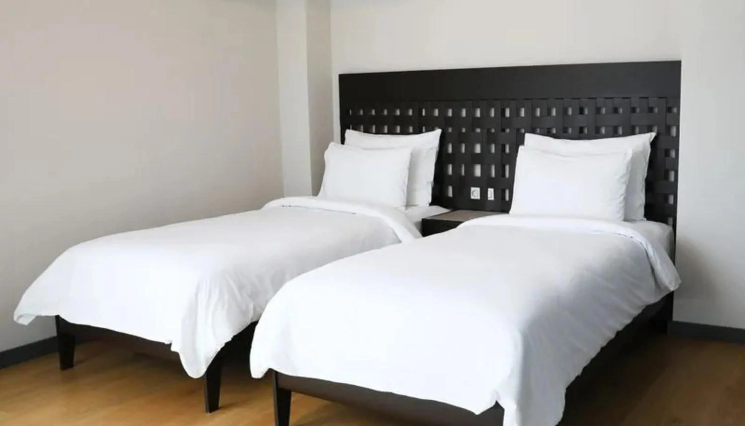 Bedroom, Bed in Mare Deluxe Residences & Villas