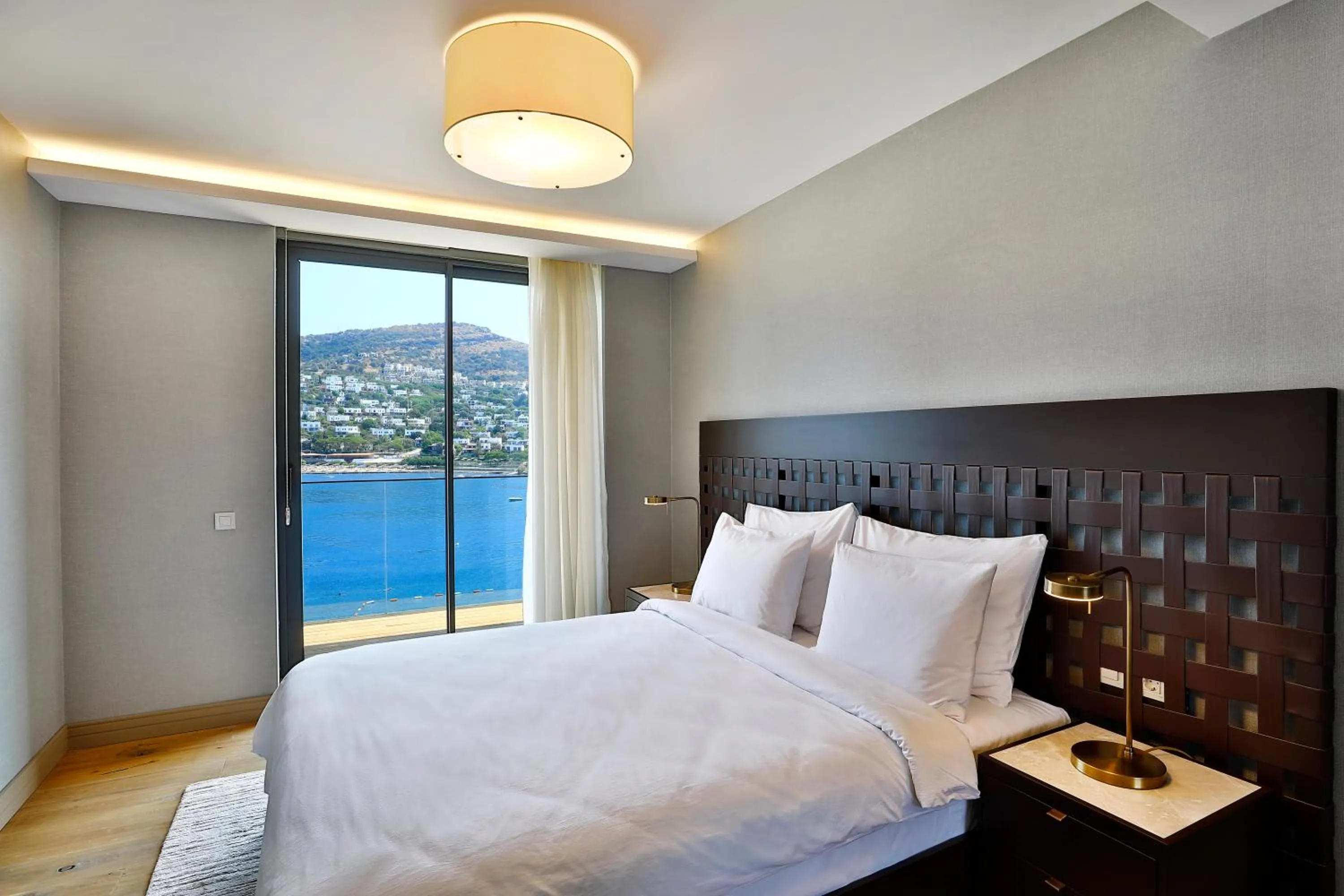 Bedroom, Bed in Mare Deluxe Residences & Villas