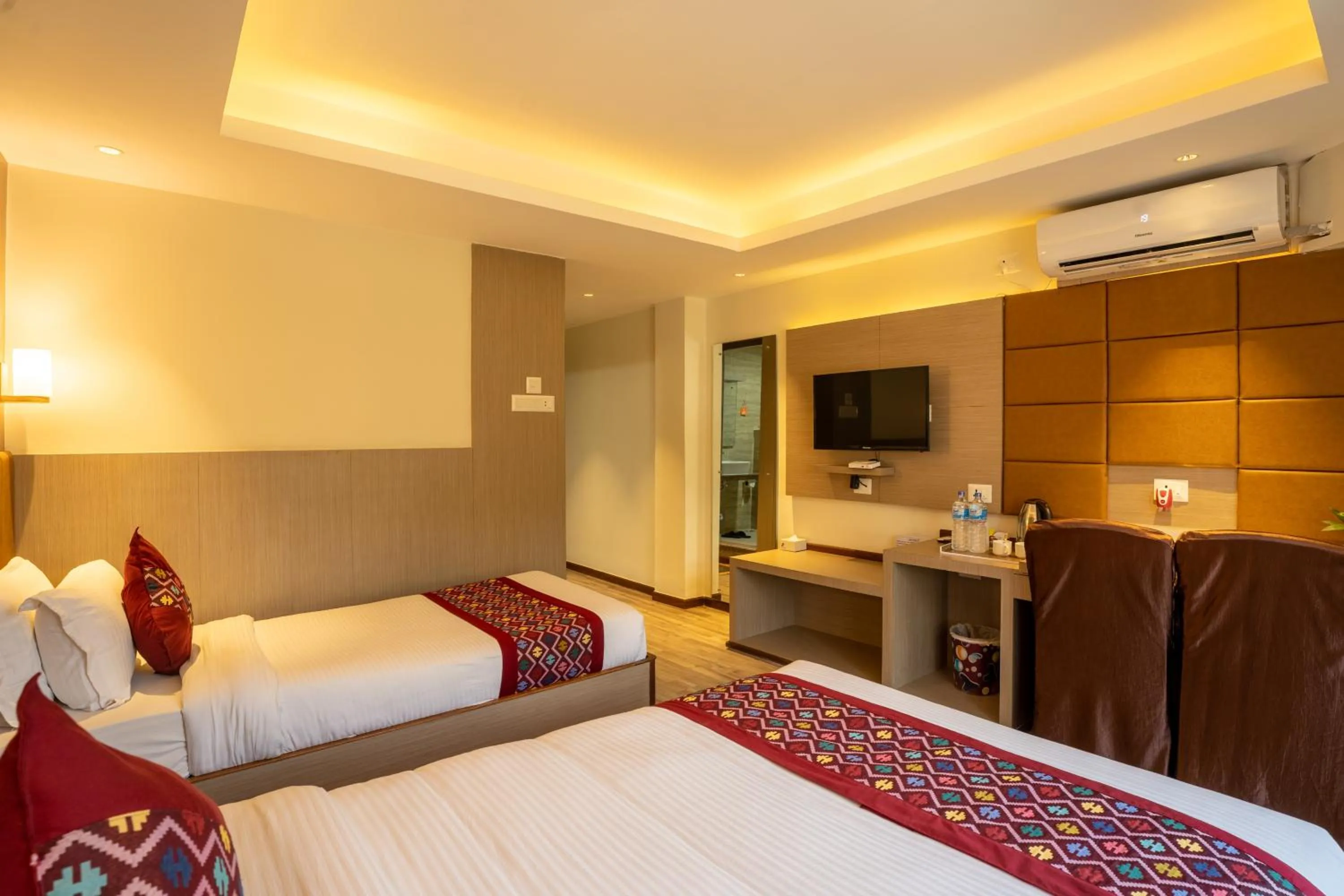 TV and multimedia, Bed in Avocado Orchid Resort