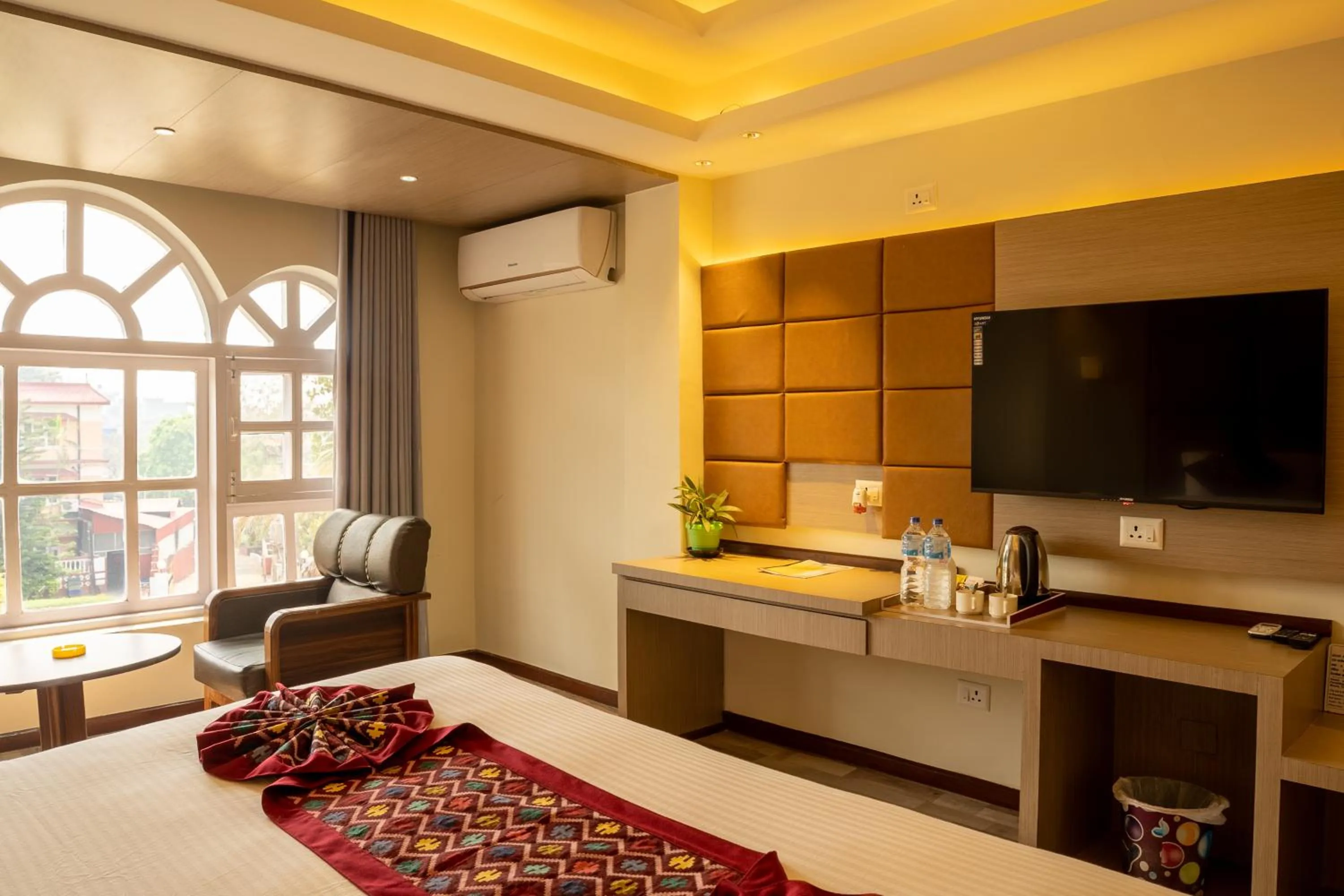 TV and multimedia, Bed in Avocado Orchid Resort