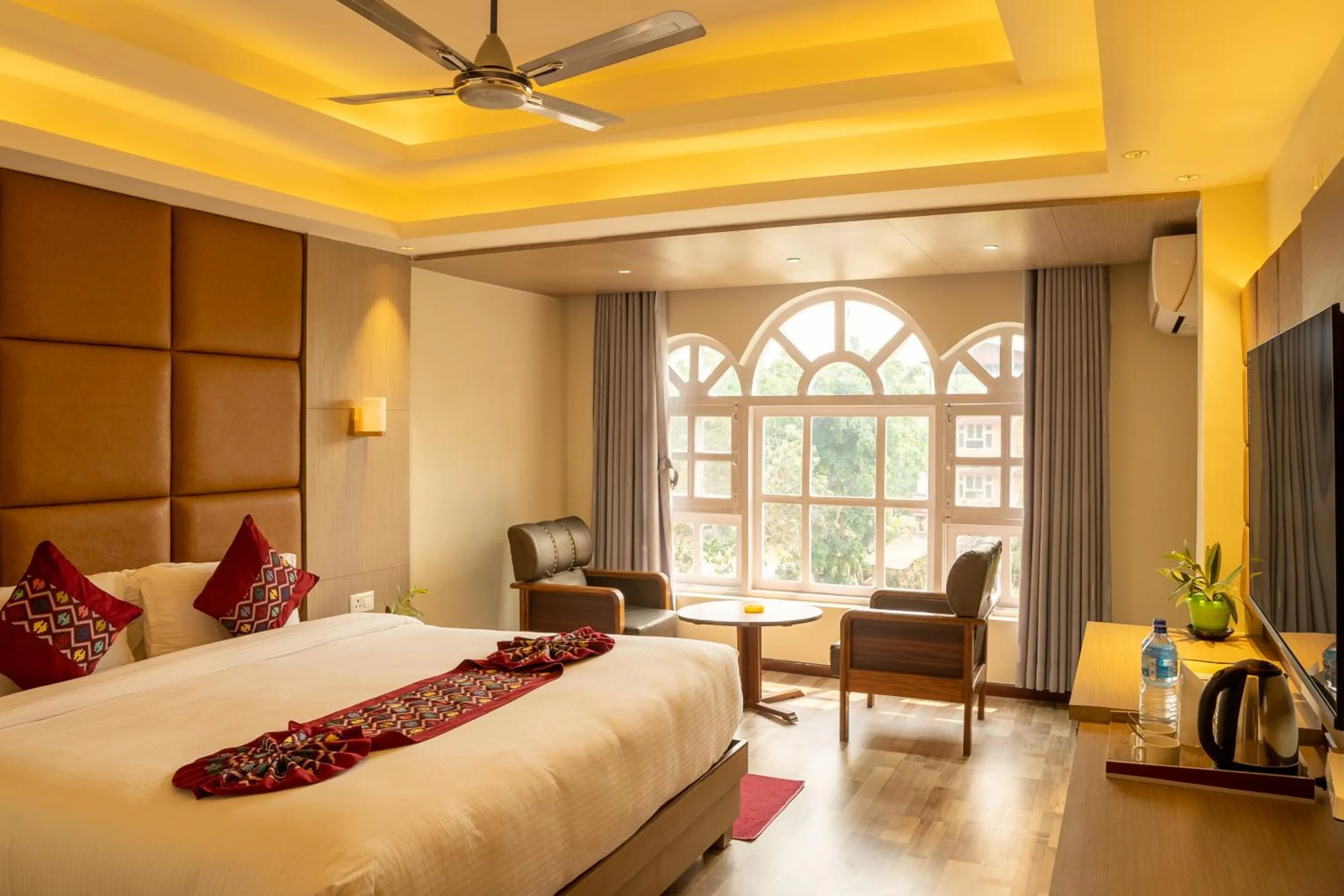 TV and multimedia, Bed in Avocado Orchid Resort