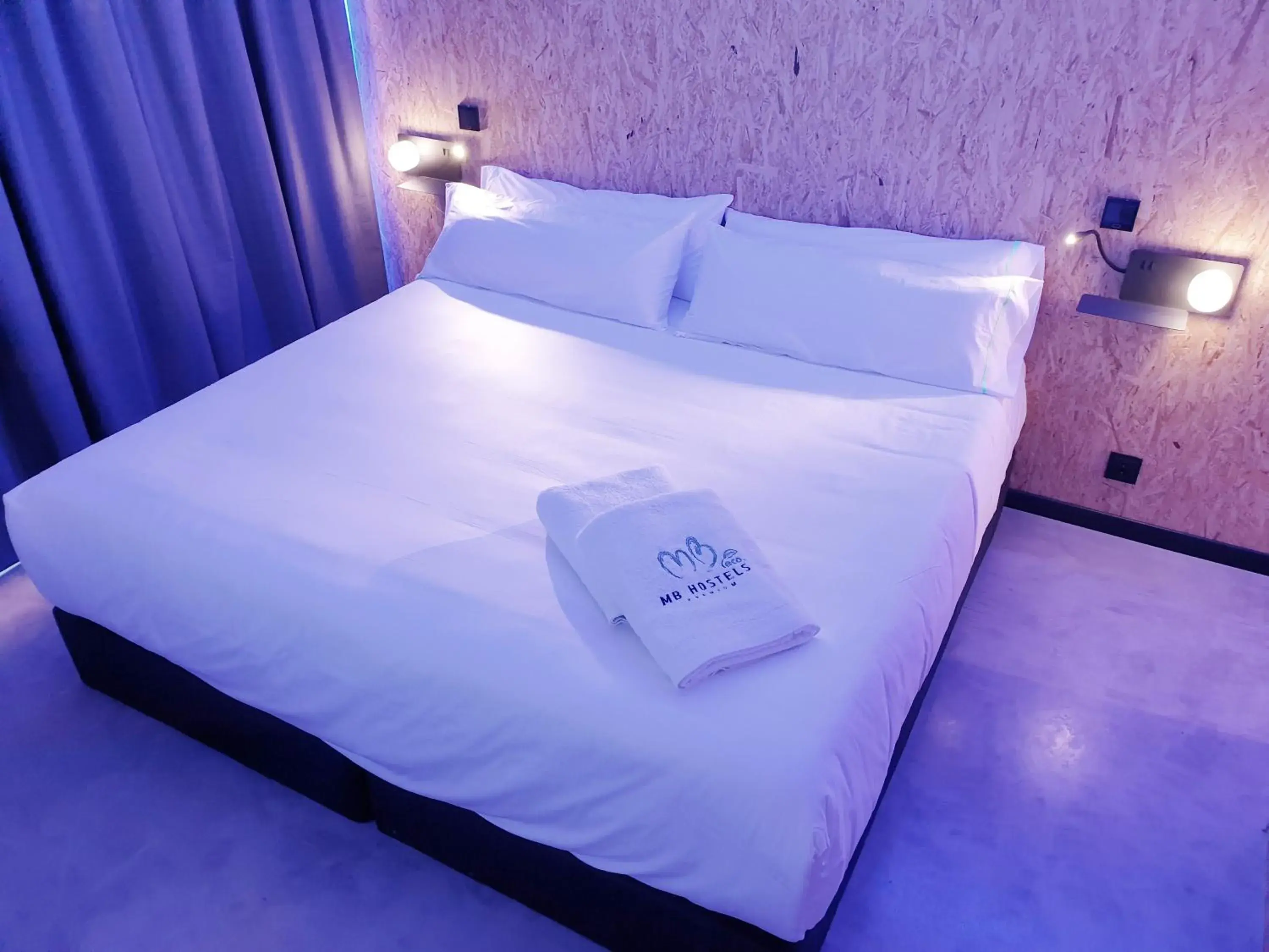 Superior Double Room with Balcony and Sea View in MB Hostels Premium ECO - Adults Recommended Superior Double Room with Balcony and Sea View in MB Hostels Premium ECO - Adults Recommended