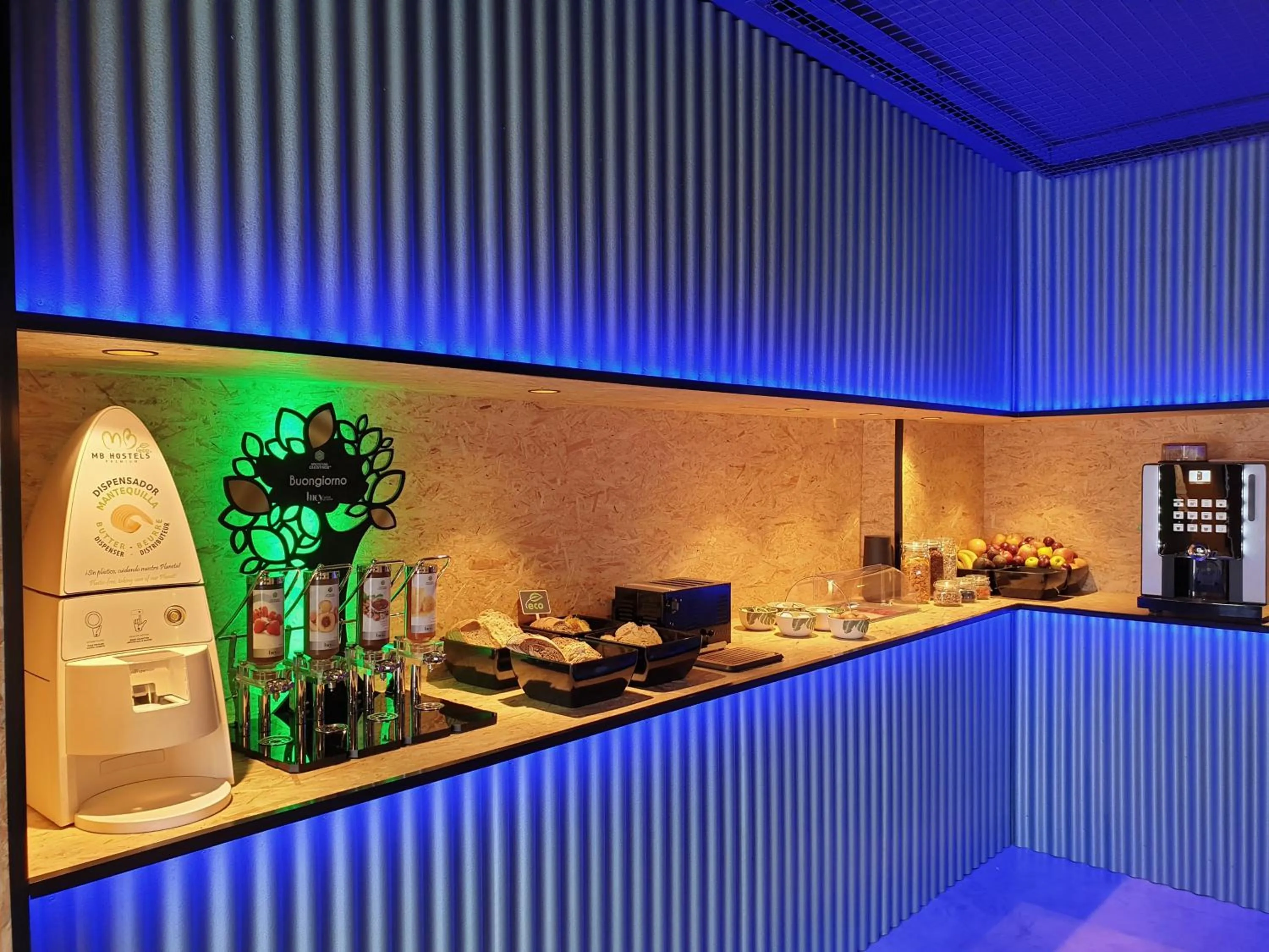 Kitchen or kitchenette in MB Hostels Premium ECO - Adults Recommended